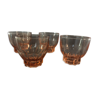 Ensemble de 4 petits verres roses années 70