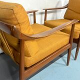 Mid-century modern pair of Walter Knoll armchairs model 550 from 50s