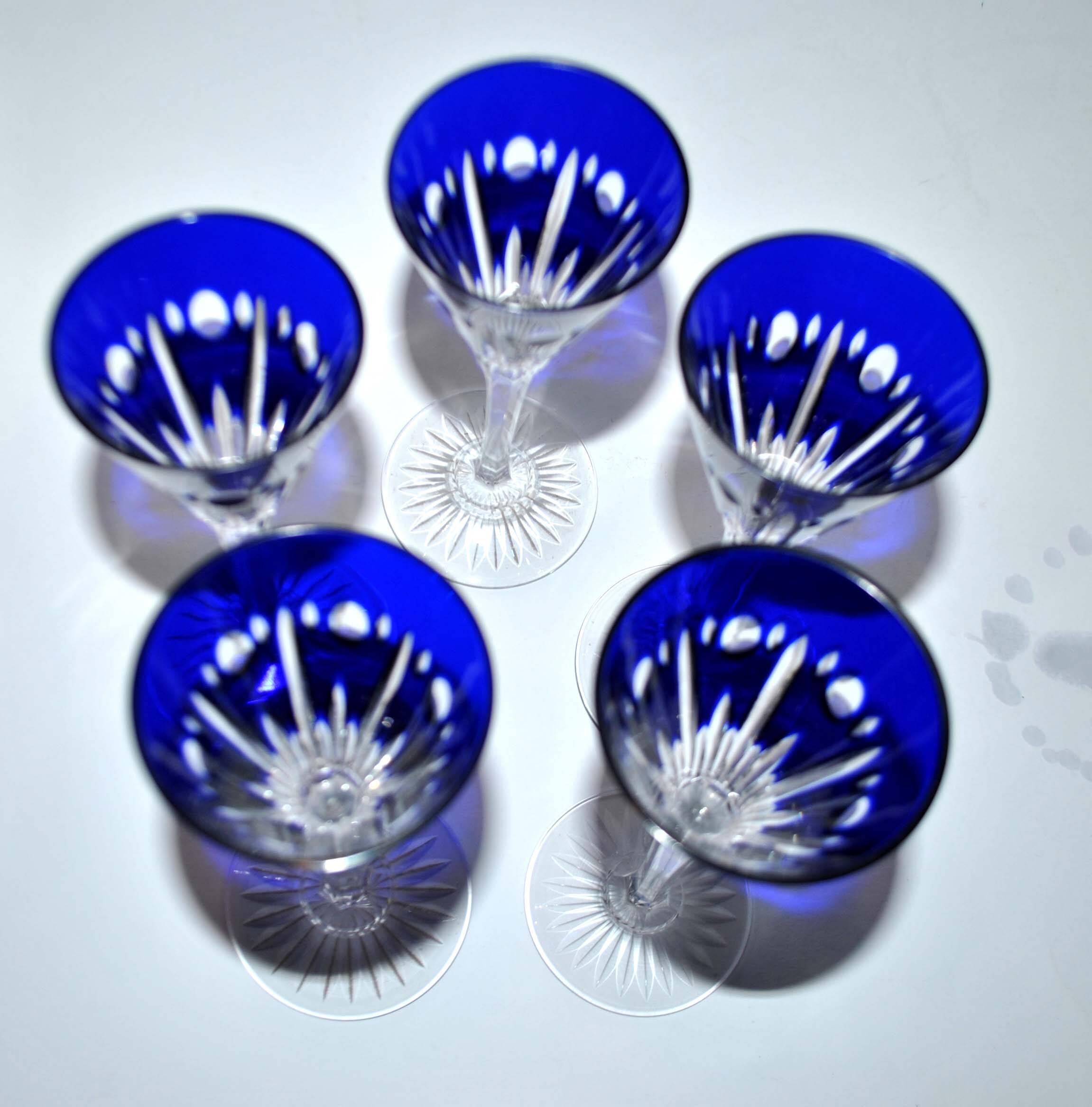 Set of 5 Roemers Nelly glasses in cut crystal from Saint-Louis, cobalt blue color, 1930