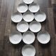 12 assiettes creuses blanches initiales dorées