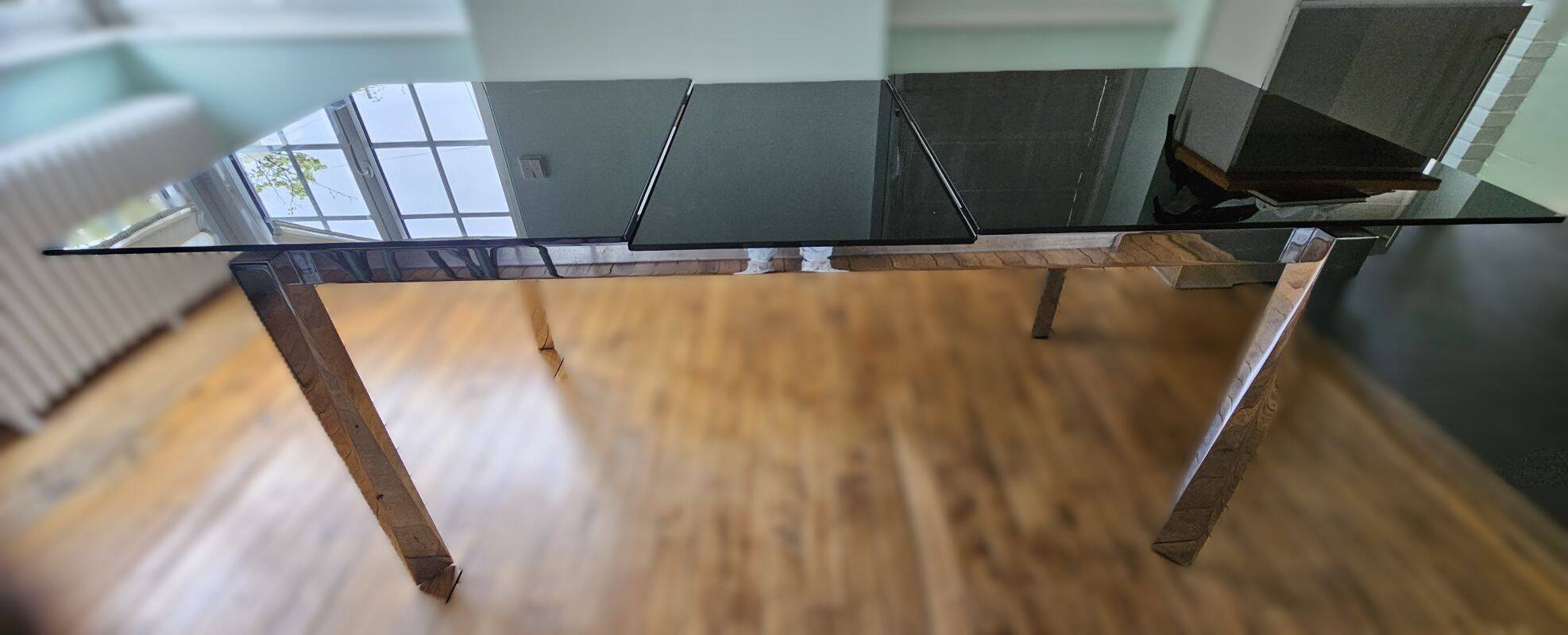 Italian Design Extendable Table in Black Glass and Chrome Legs 1980