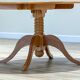 Table à manger circulaire en orme des années 50 et 4 chaises en rotin, ensemble original des années 1960.