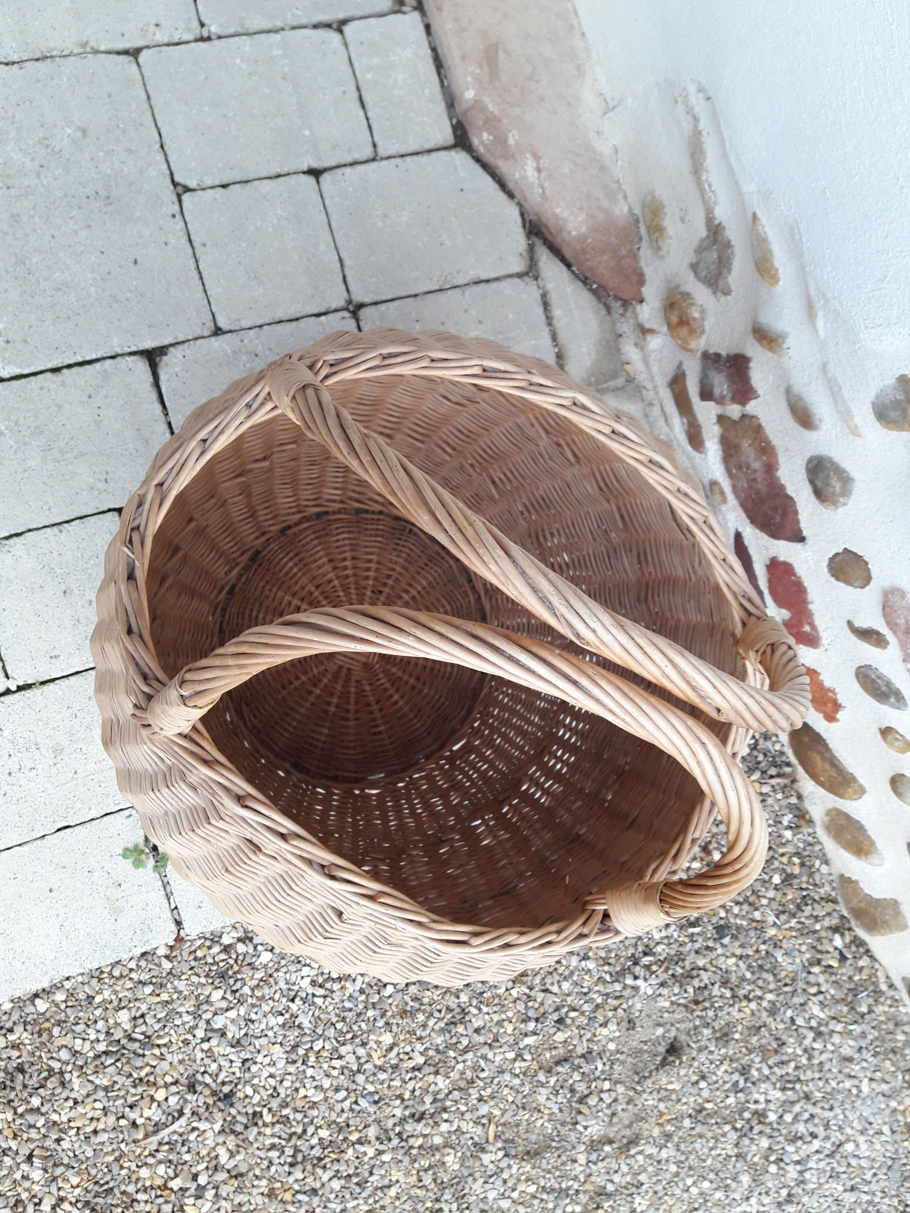 Wicker laundry basket or ball