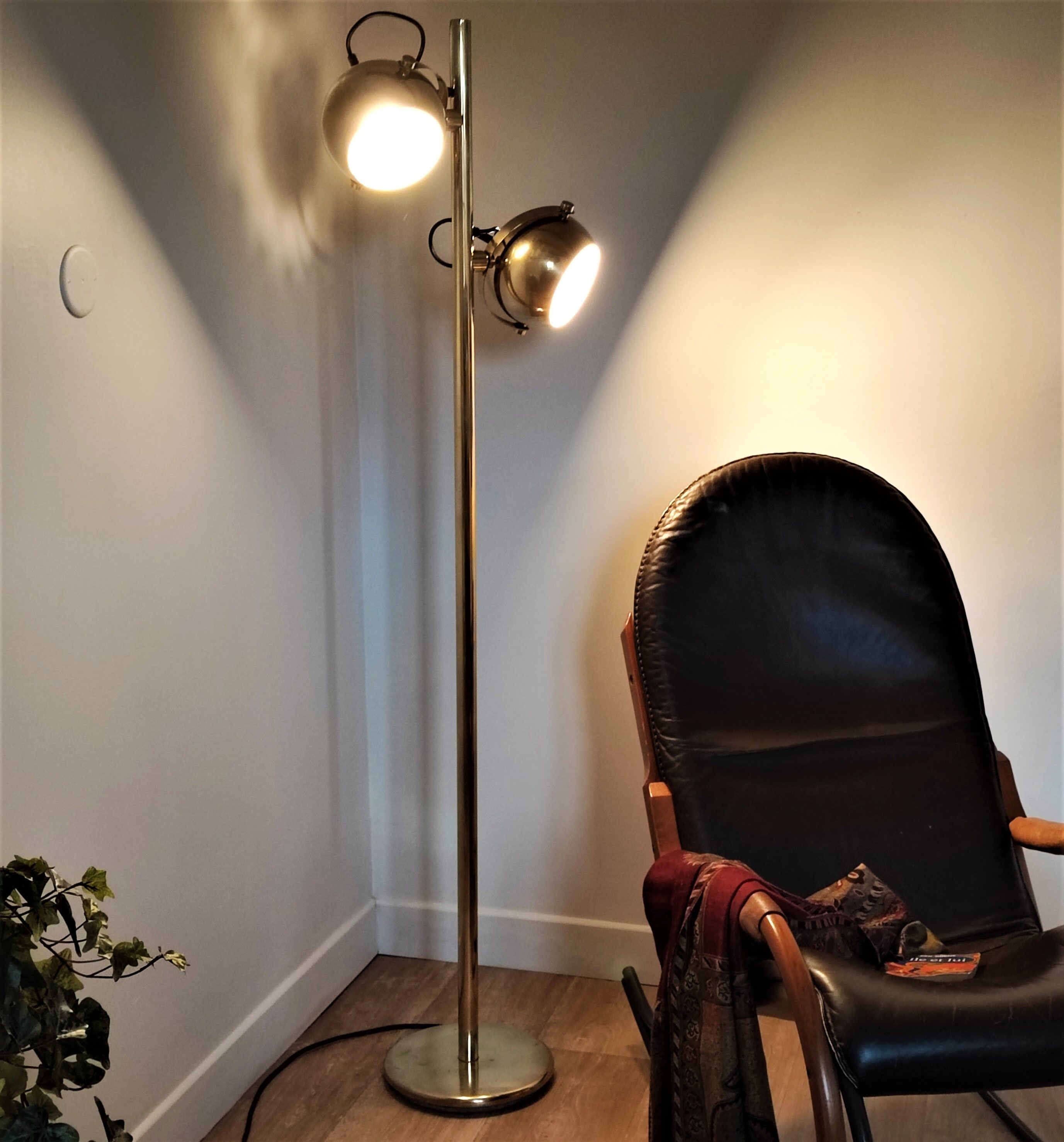 Lamppost Eyeball BDGM