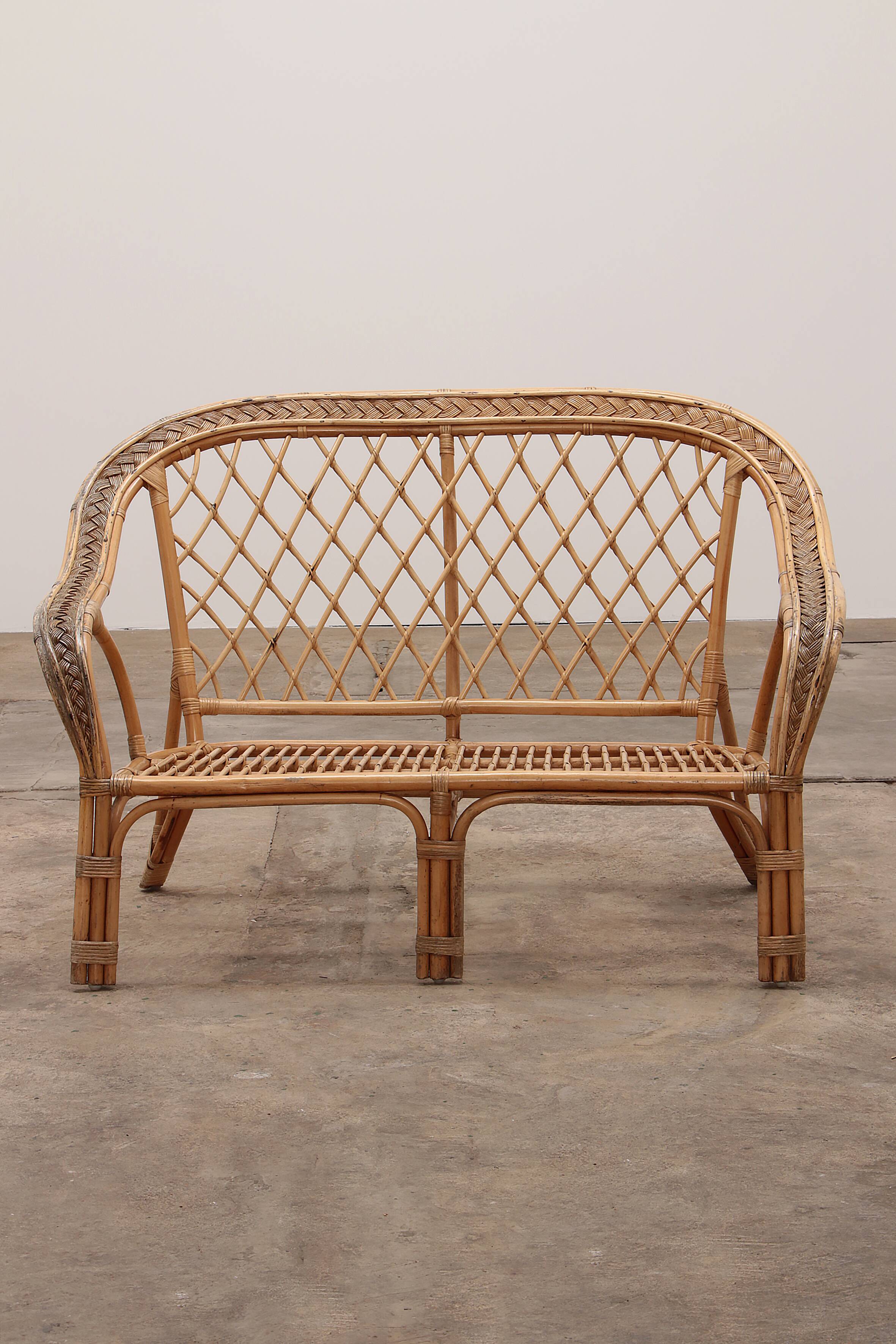 French Bohemian sofa made of bamboo from the 1960s.