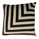 3 geometric pattern cushions