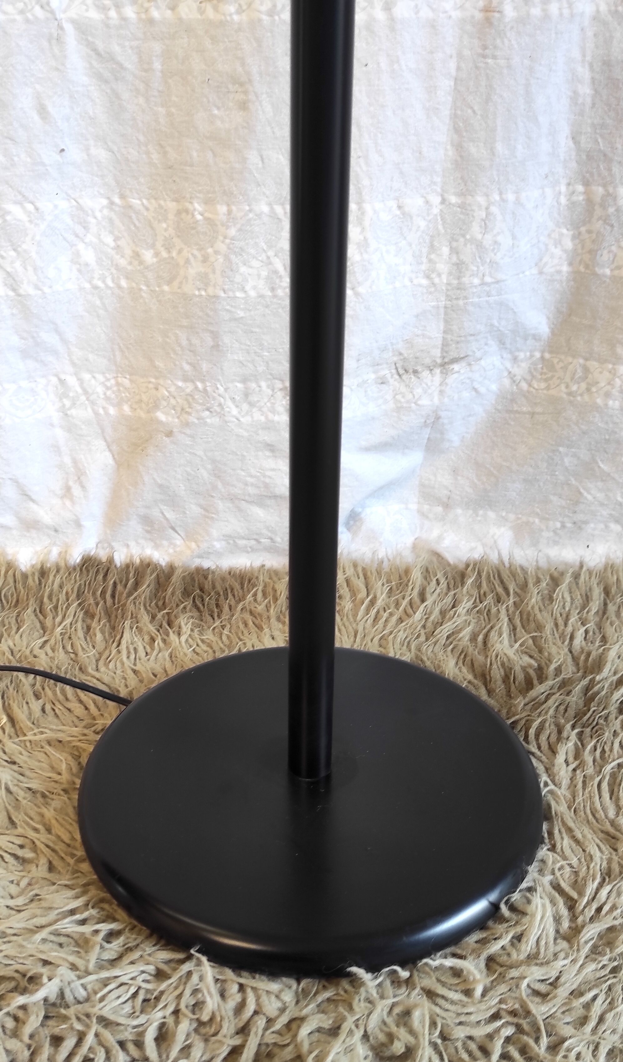 Articulated black metal floor lamp/e-reader – 70s/80s