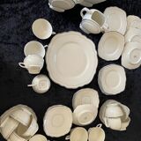 Coffee service and shells in very fine Czechoslovakian porcelain set silver, very good condition