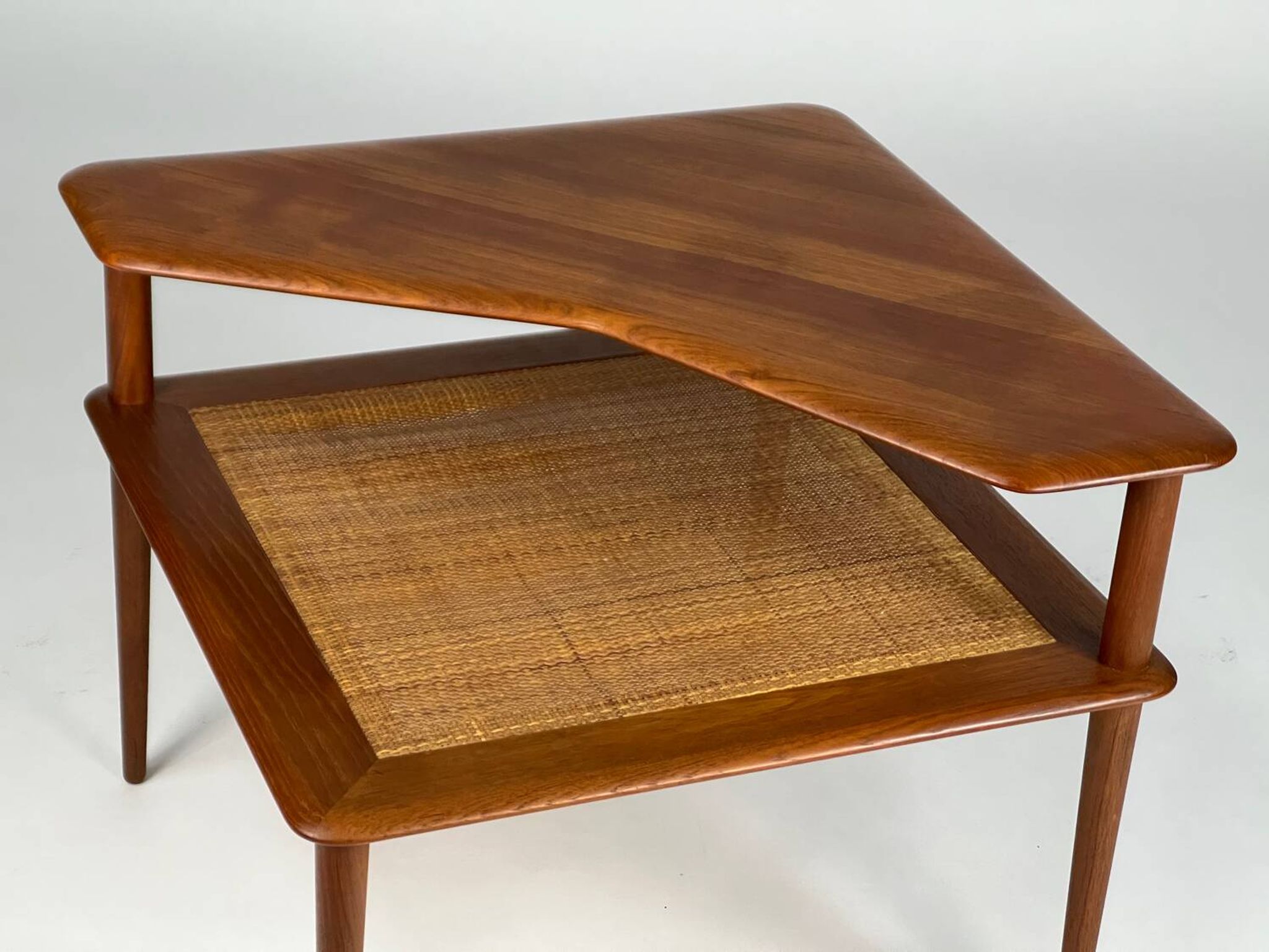 Danish corner coffee table Minerva in teak Hvidt Mølgaard-Nielsen