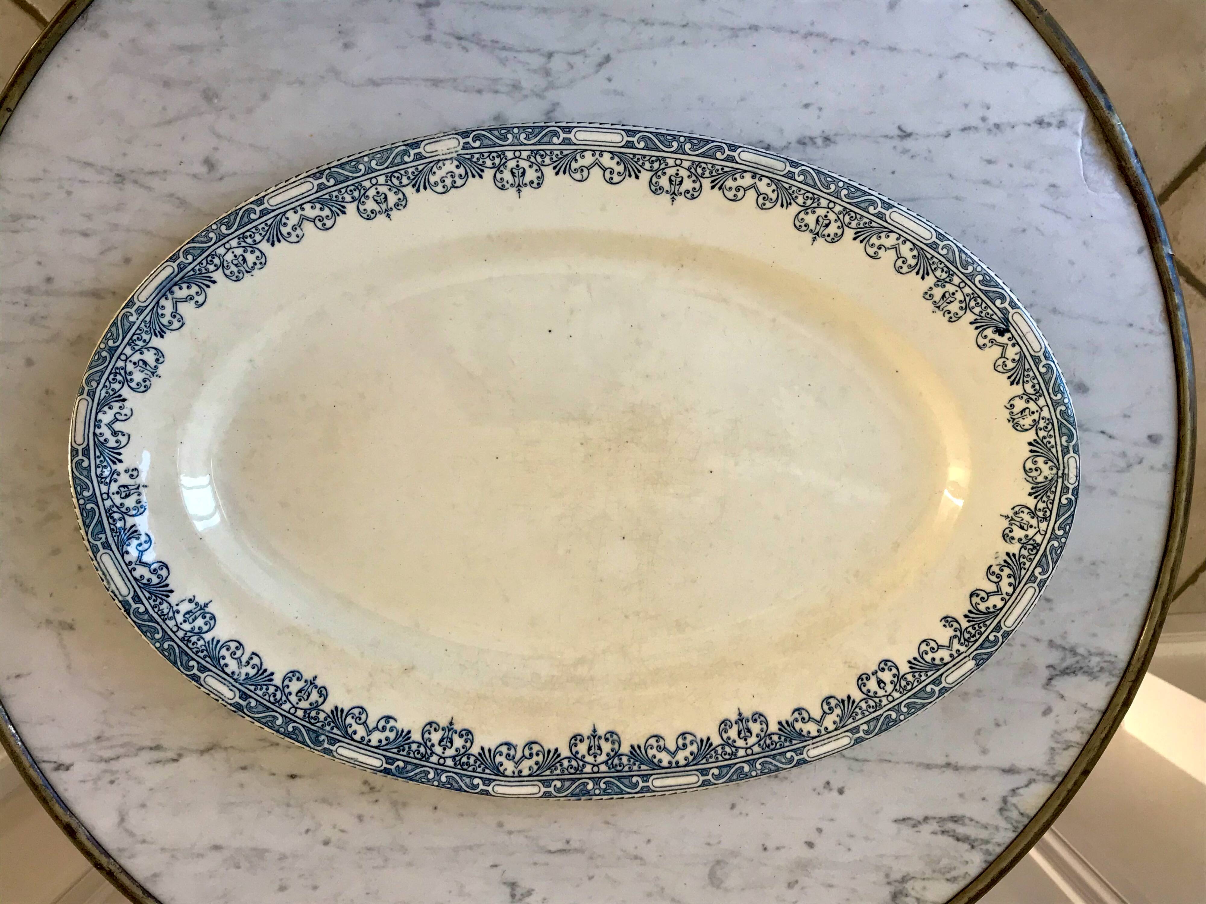 oval dish A&C Salins Burgundy model late 19th century