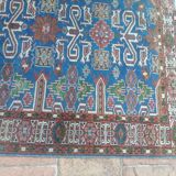oriental carpet made hands, Persian carpet. 134 x 98cm