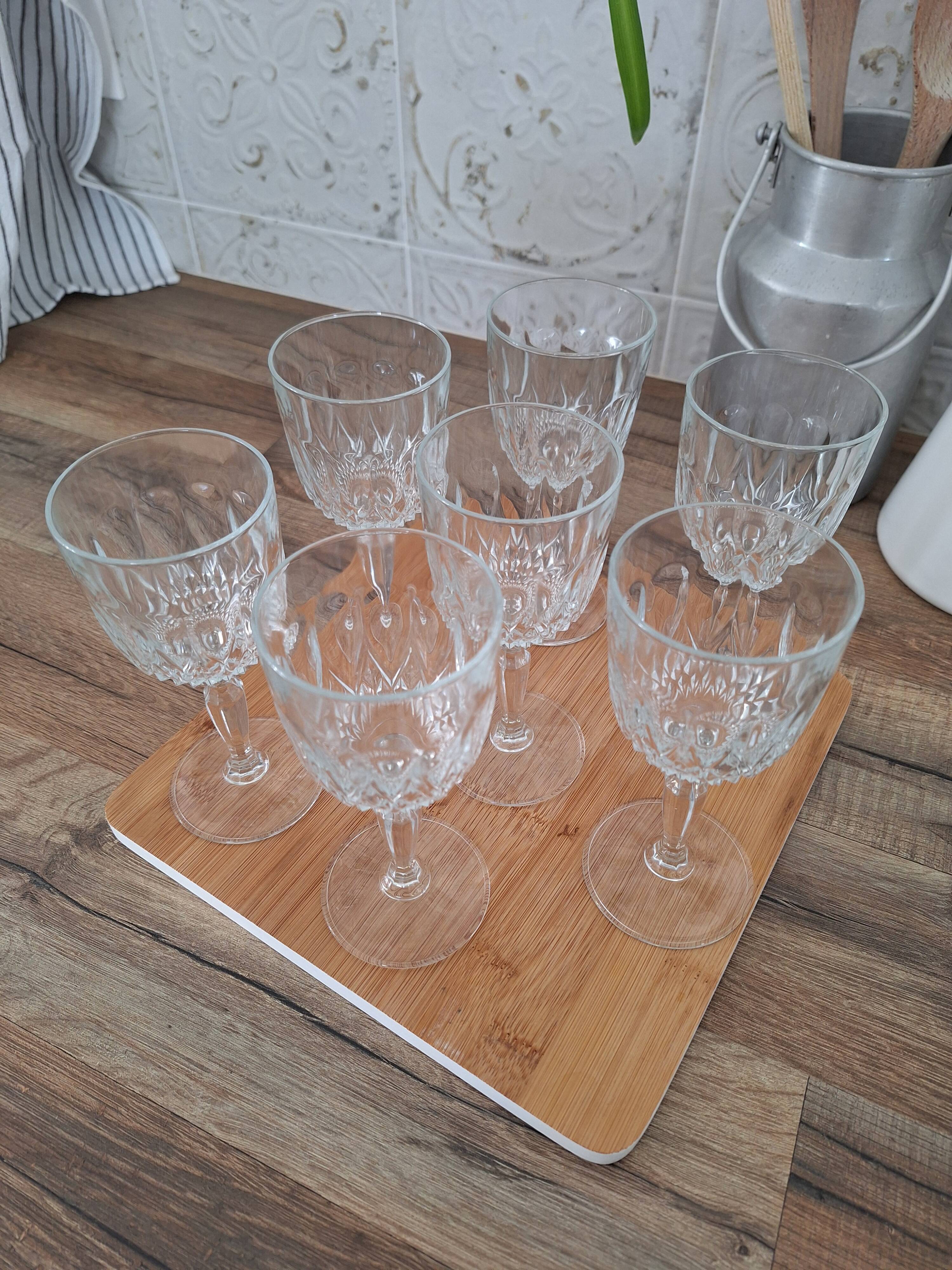 Verres à vin vintage en verre ciselé