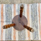 Tripod stool feet coil