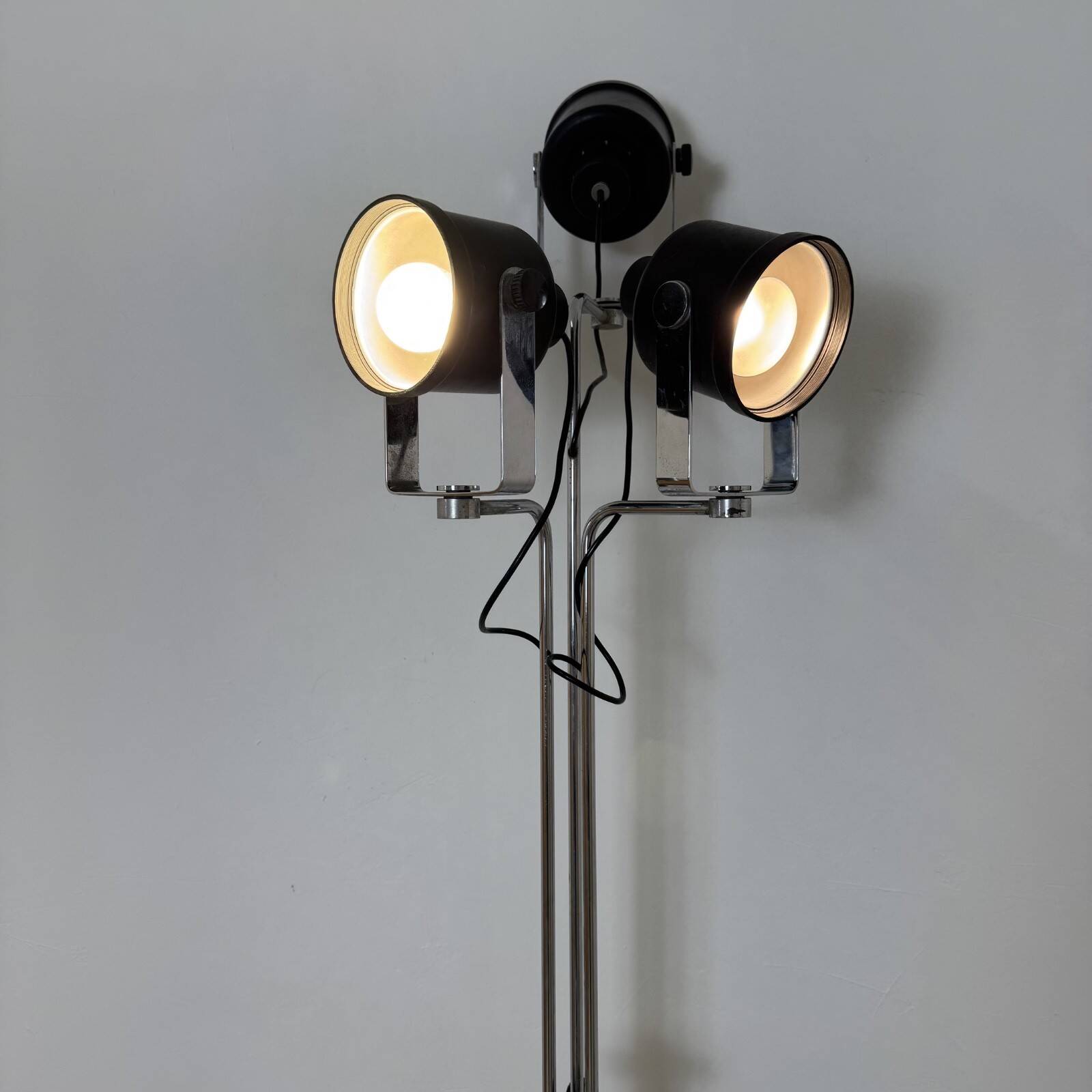 Floor Lamp Lights Milan Model P433 Brusasco and Torretta Design 1970s