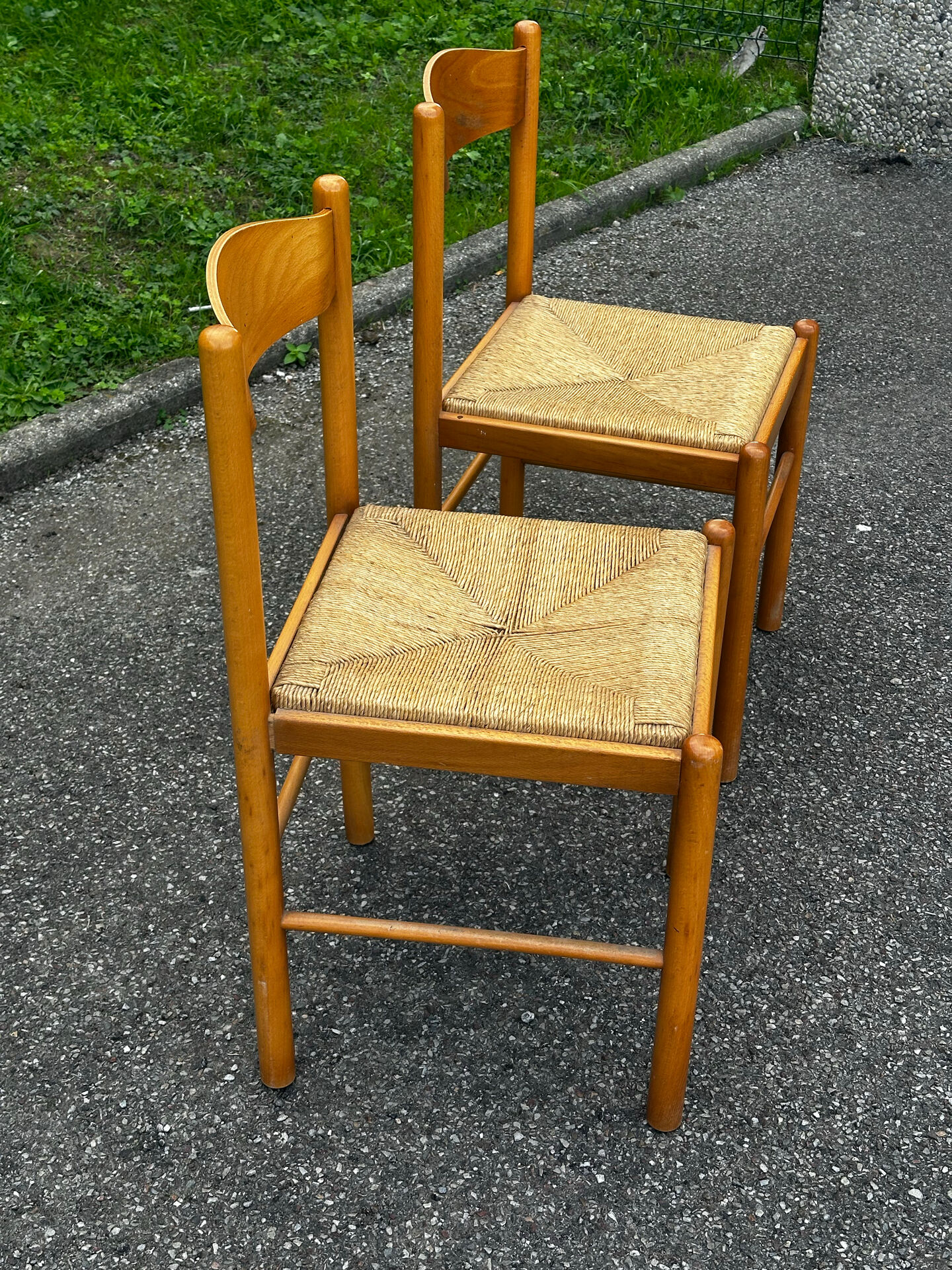 Paire de chaises en bois et paille – années 50-60
