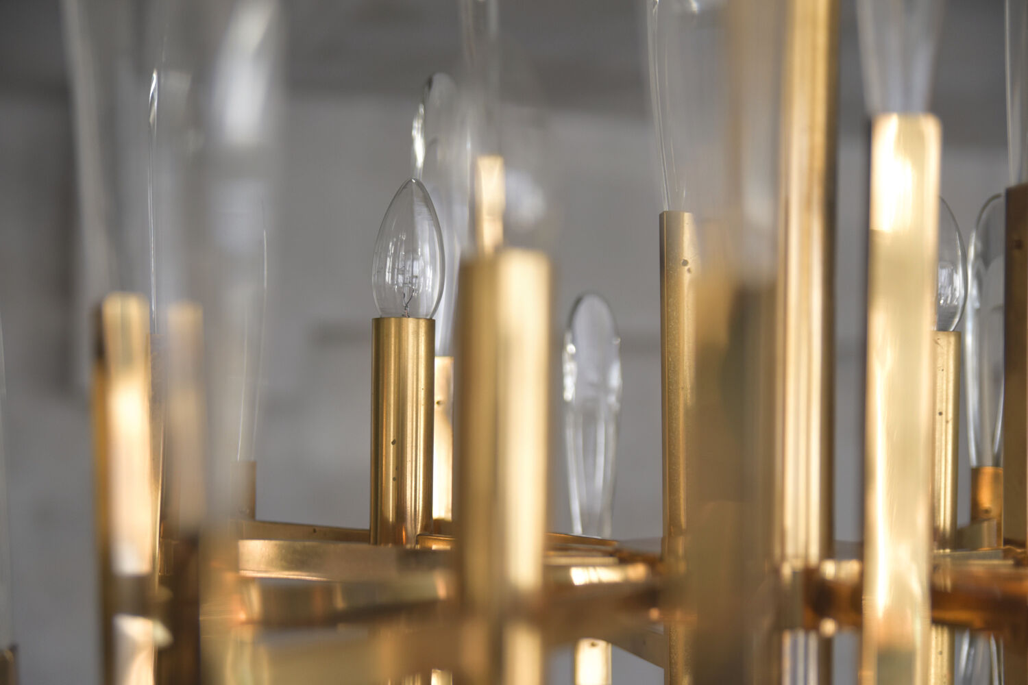 Italian brass chandelier with glass icicles from Sciolari, 1970