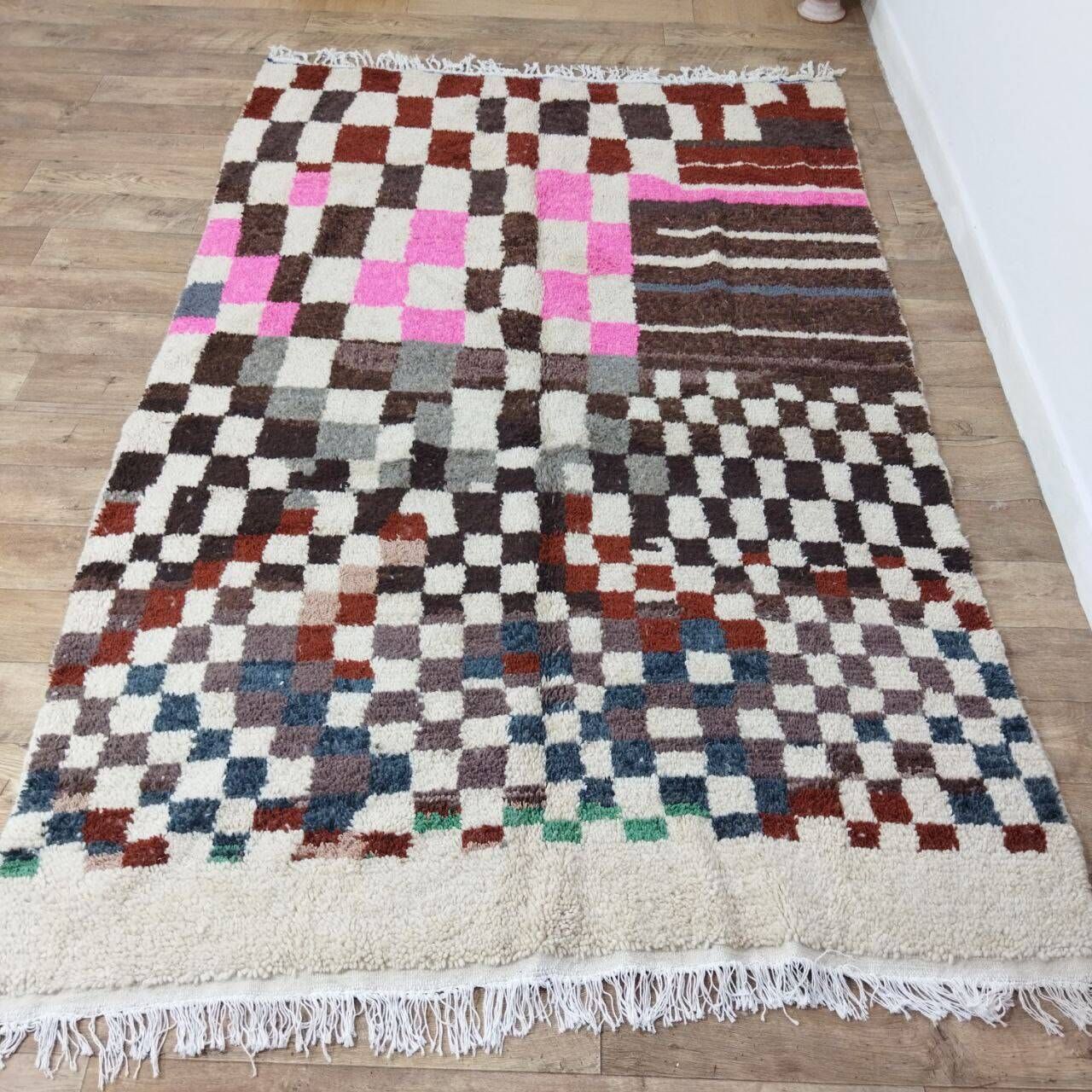 Handmade Moroccan Berber rug 280 x 176 cm