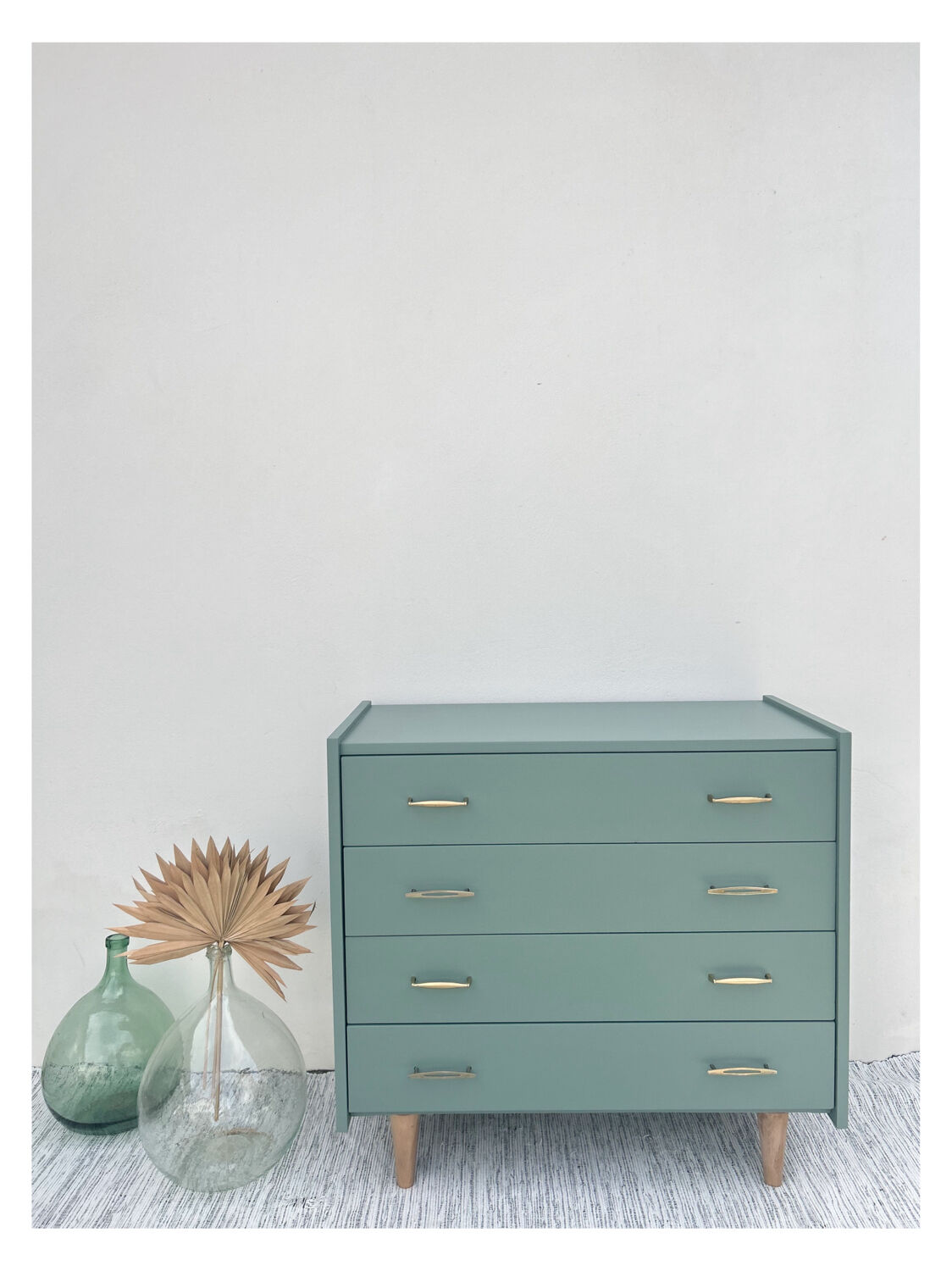 Vintage chest of drawers