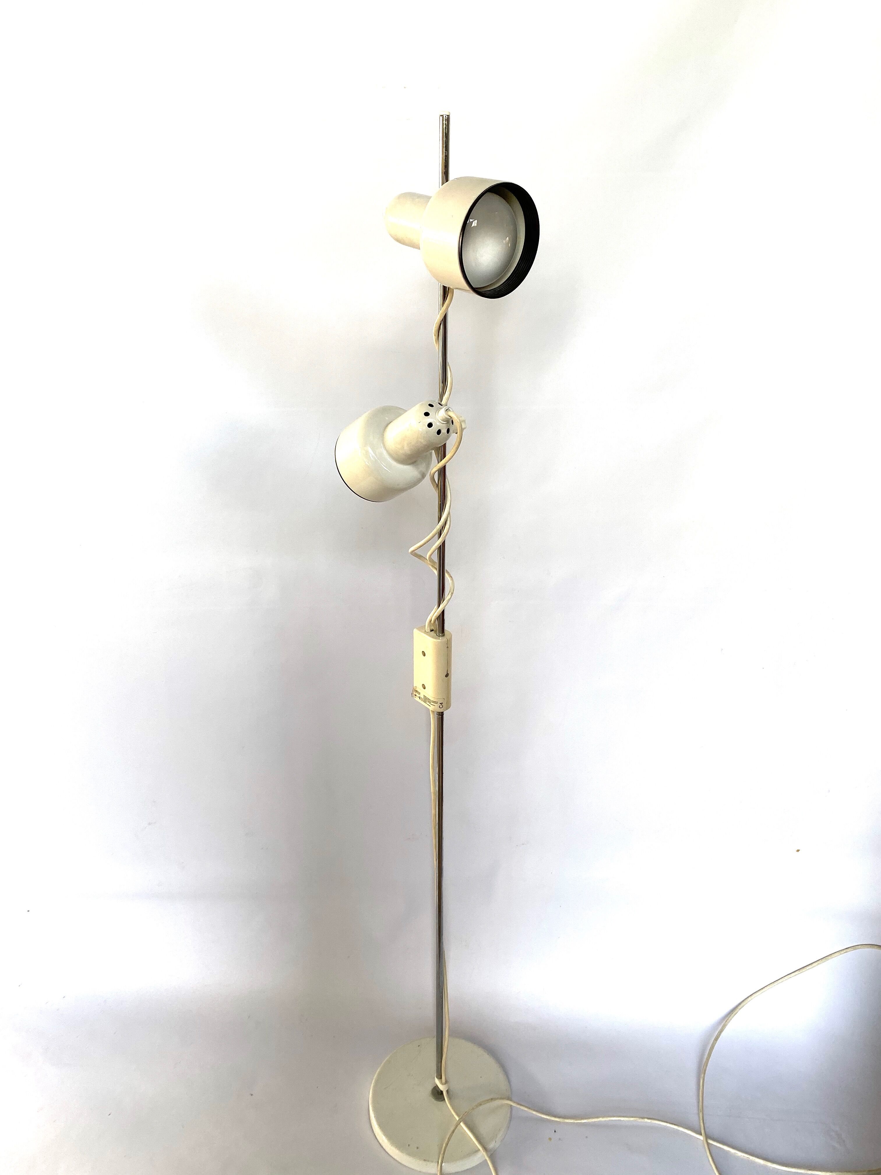 Lamp habitat years 70