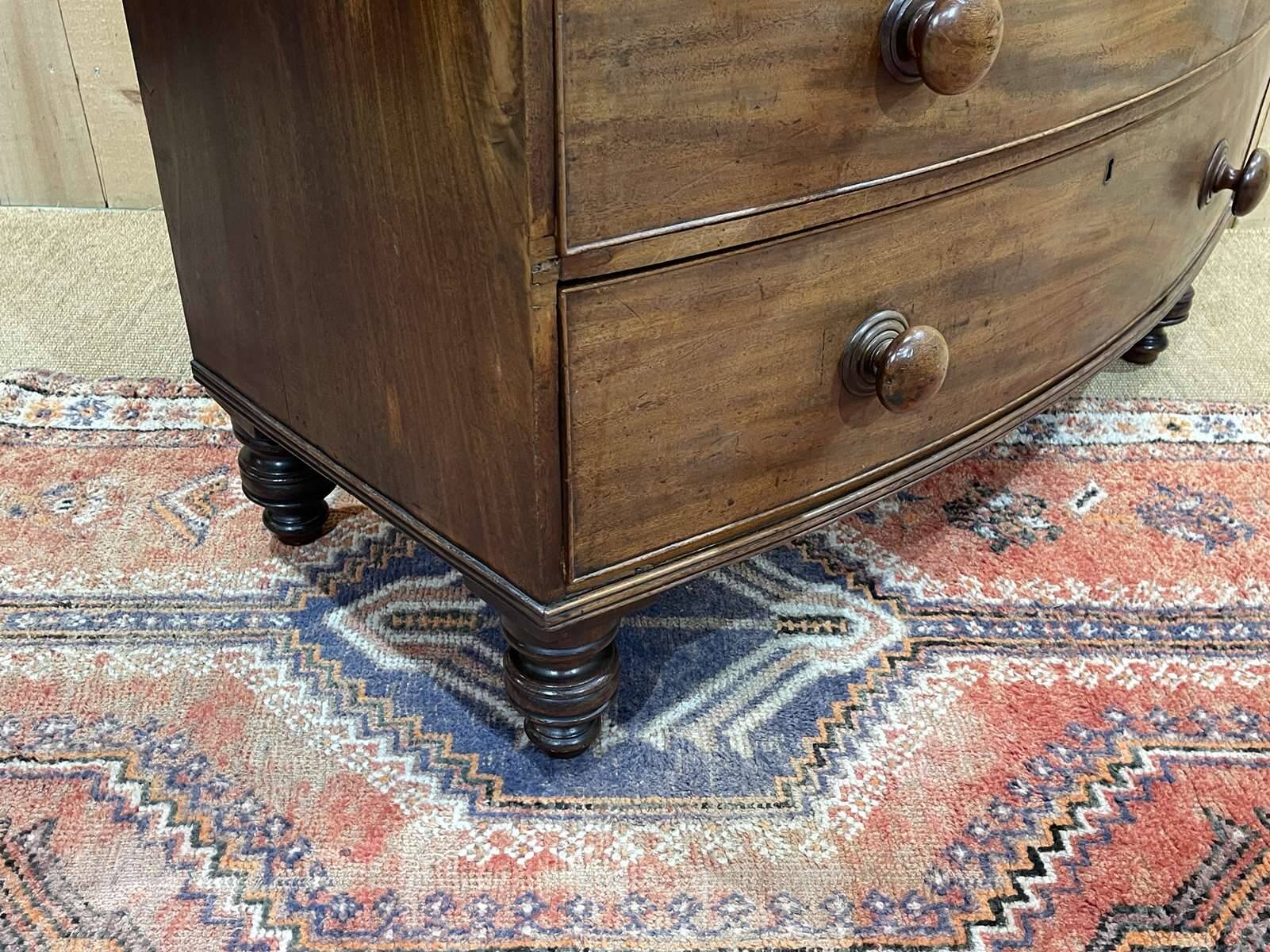 19th century Victorian mahogany chest of drawers