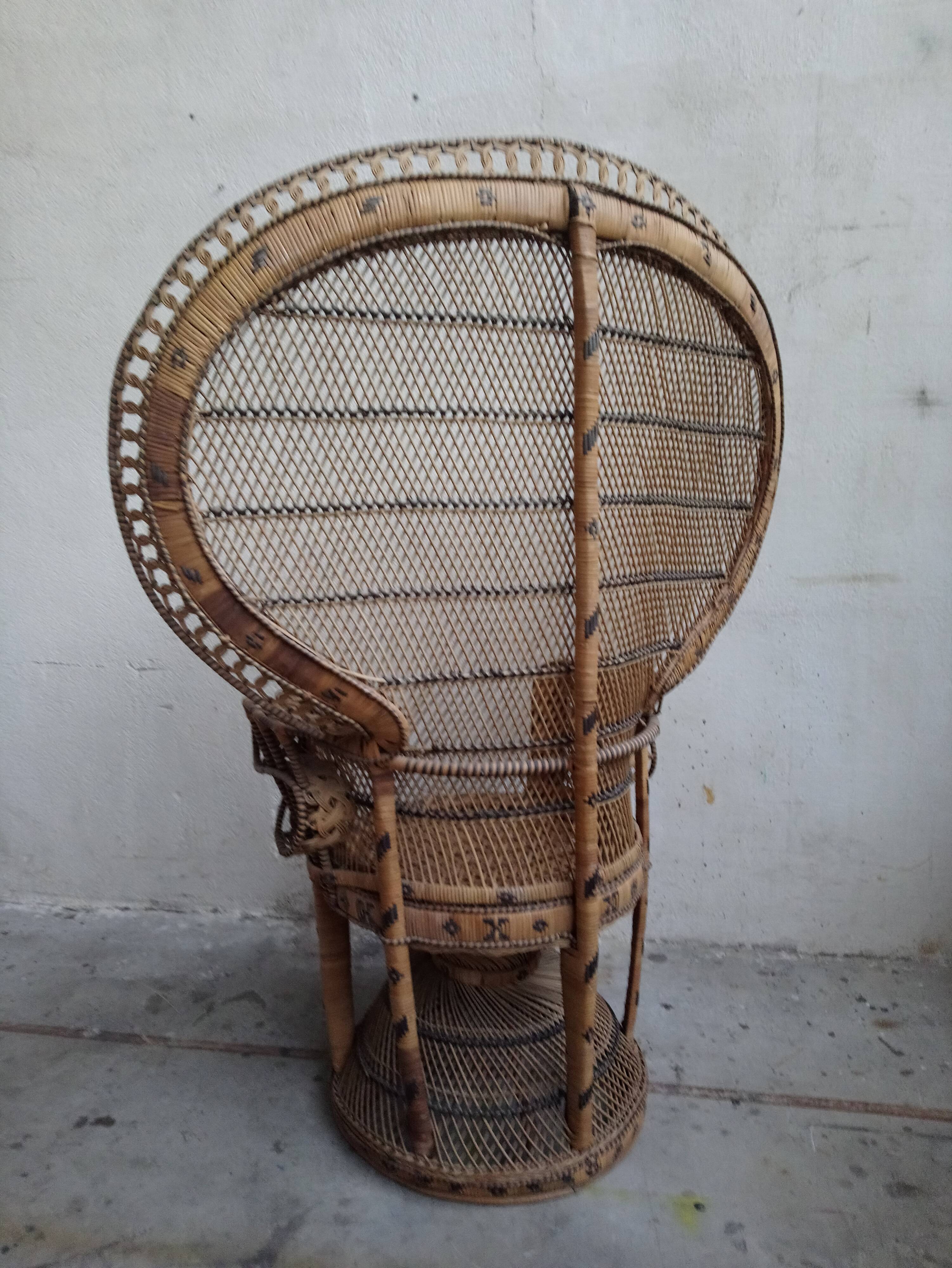 Chair Emmanuelle