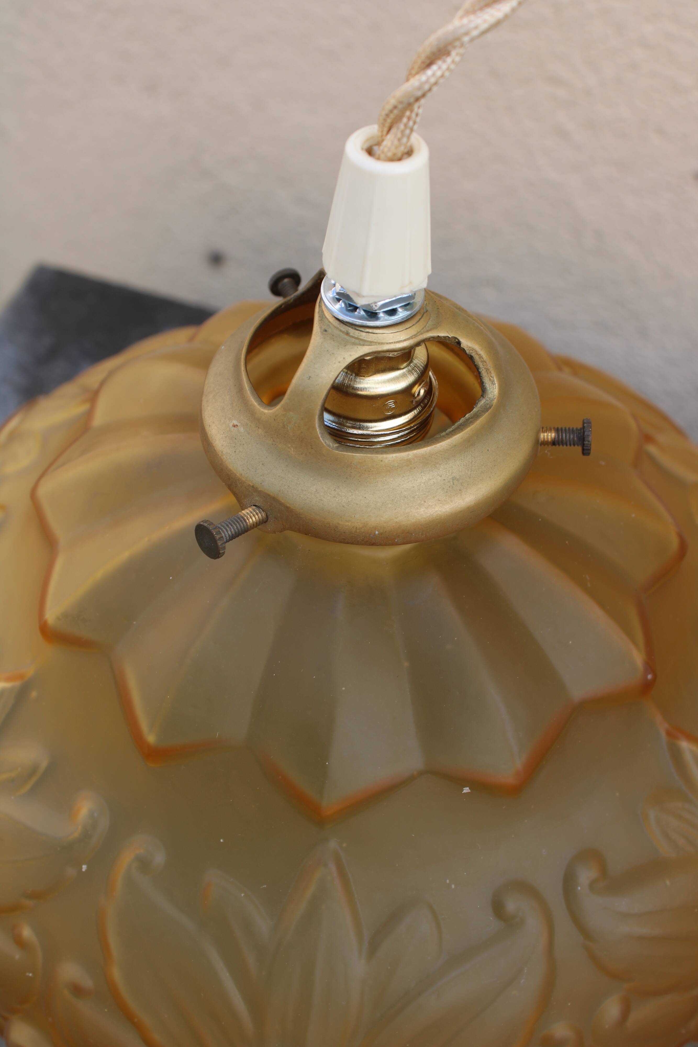 Art deco flower hanging lamp