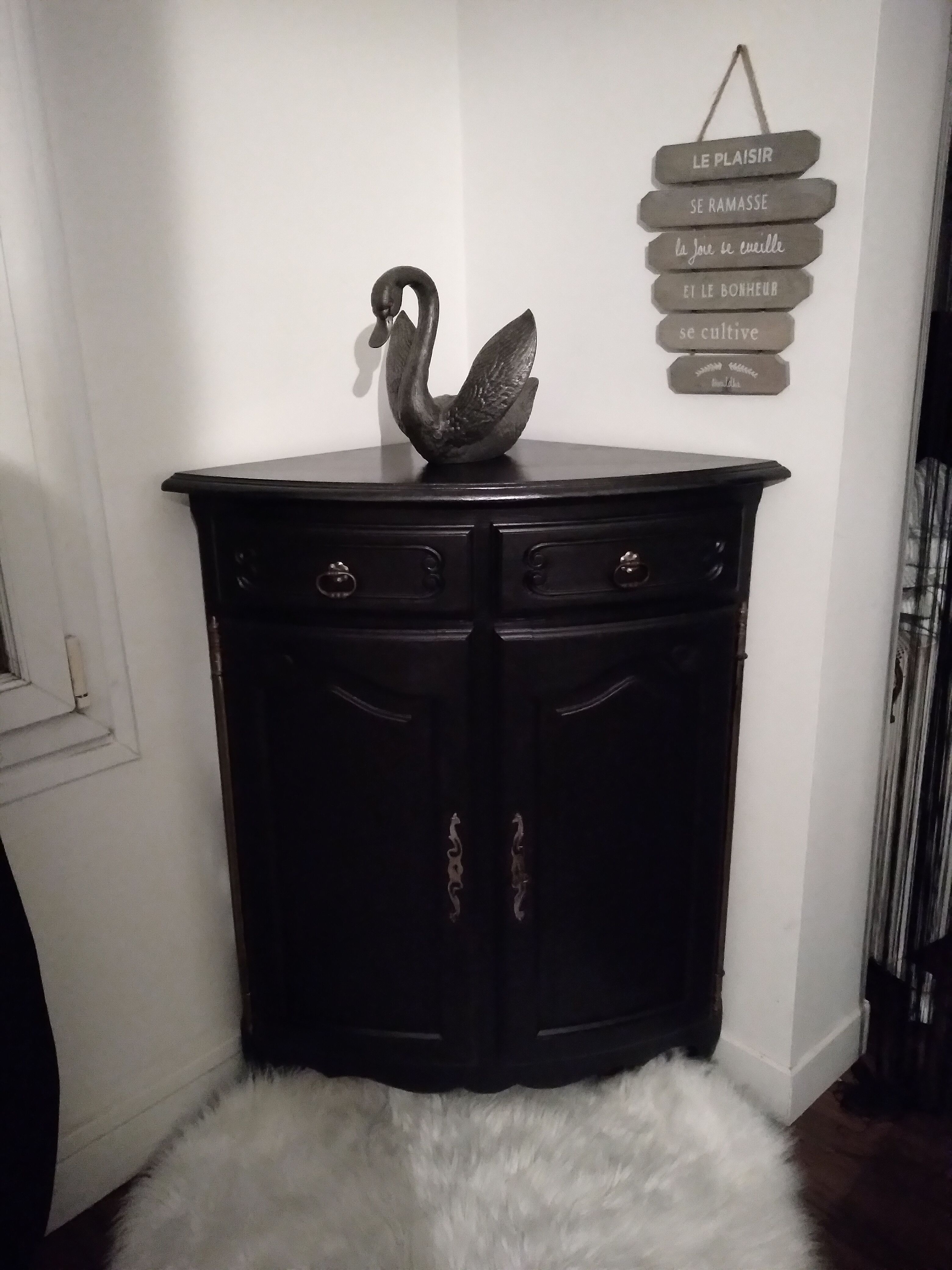 Corner sideboard louis XV style black