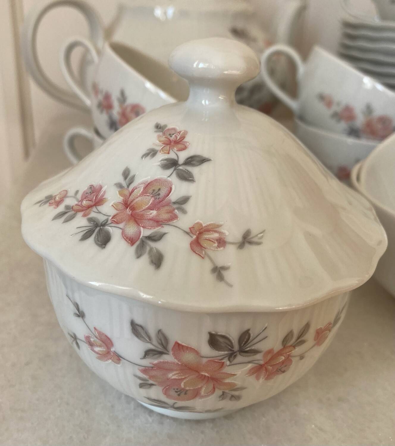 Tea service "Pink flowers" Bavarian porcelain