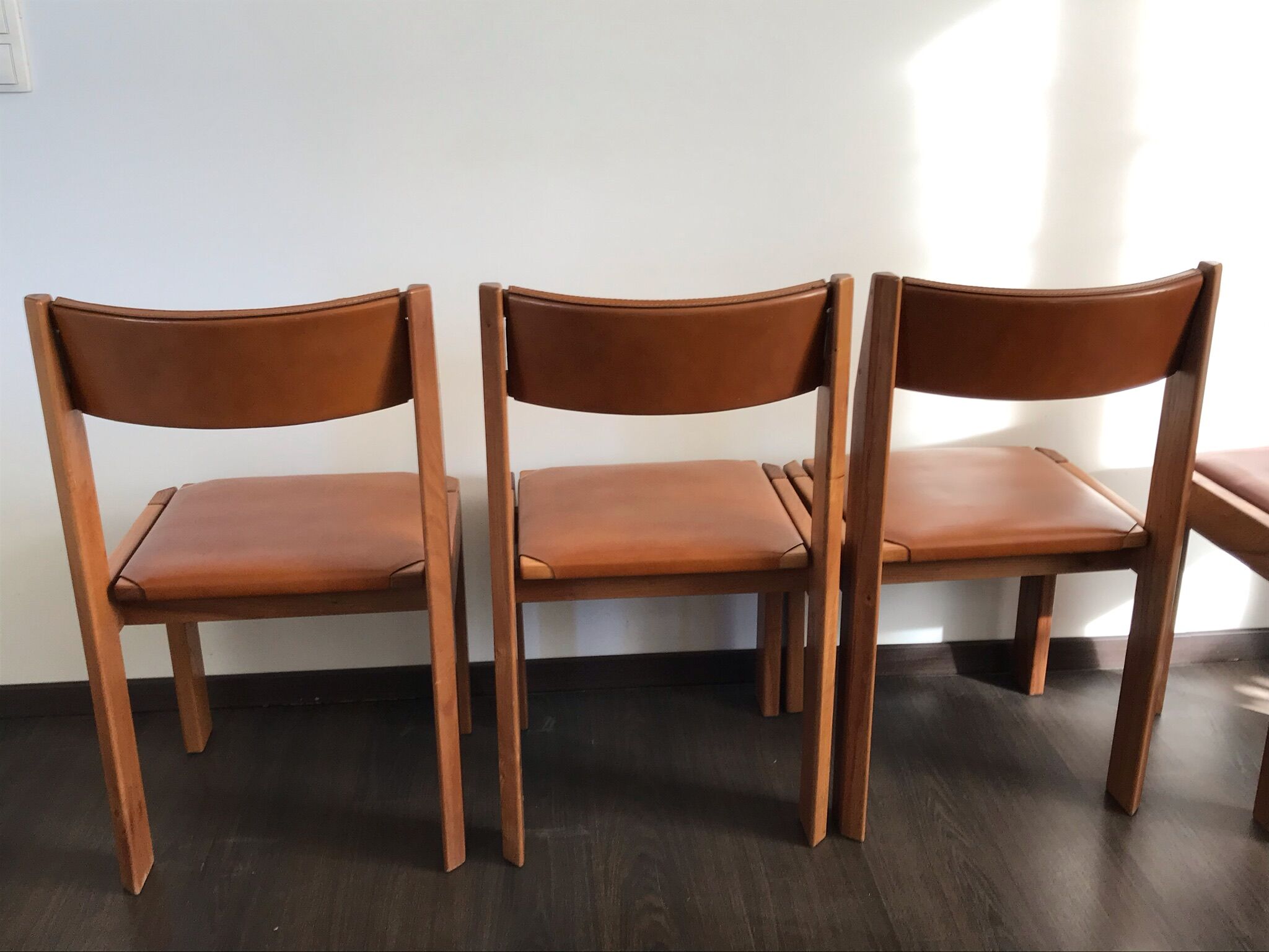Set of 4 elm chairs and leather, 80s