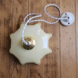 Suspension en opaline jaune pastel