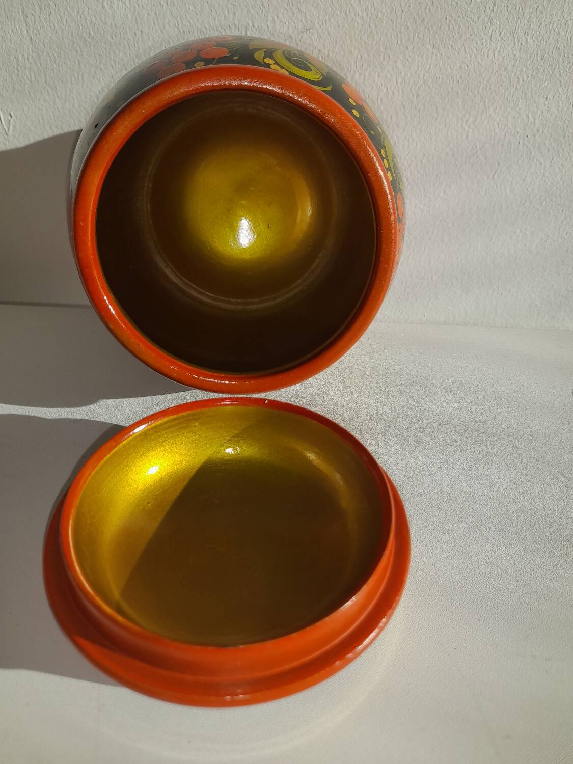 Russian khokhloma candy dish with lid