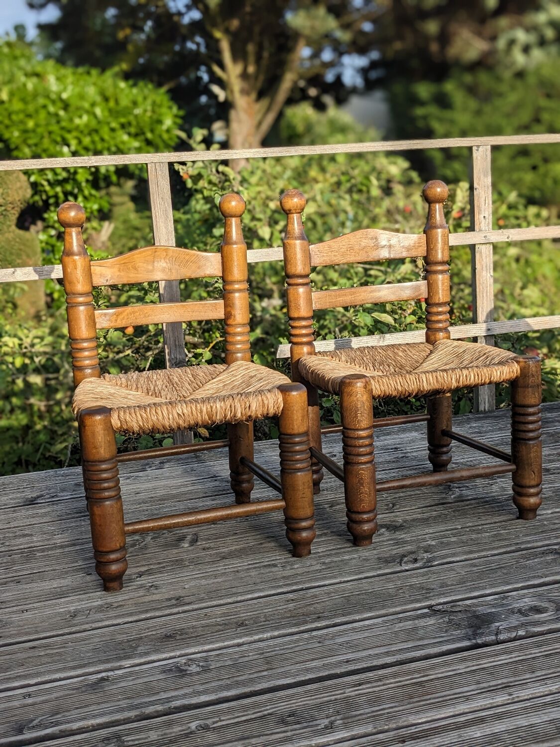 Duo of brutalist straw-covered oak chairs 1940-1950 # Charles Dudouyt