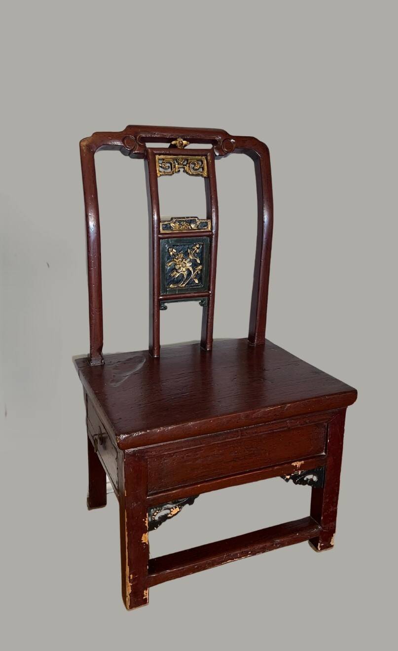 A Chinese Low Chair with Drawer – Lacquered Wood 19th-20th Century