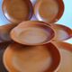 Lot de 9 assiettes marron opaline vintage