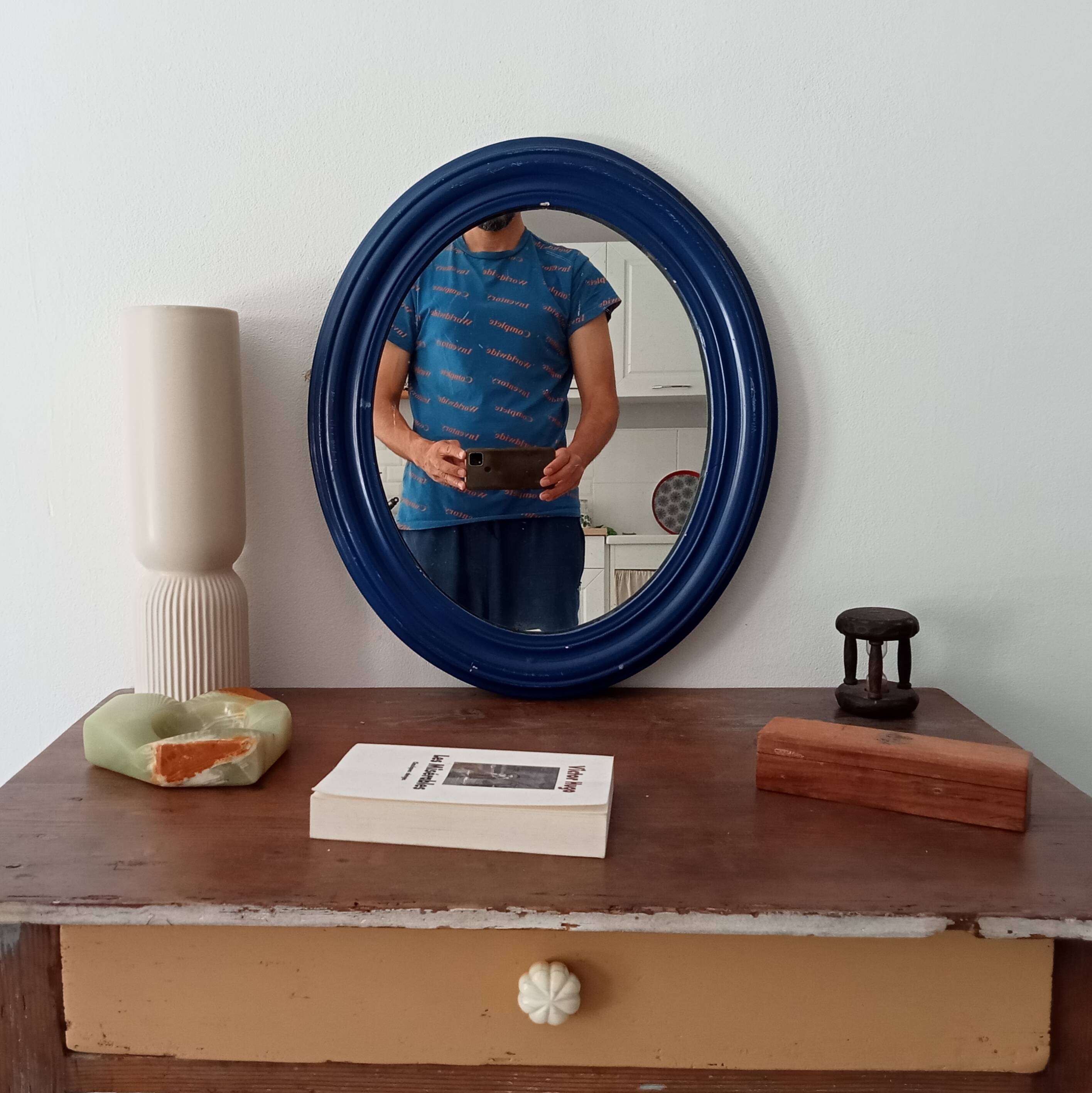 Antique oval mirror in wood and stucco, early 20th century, 51*43 cm