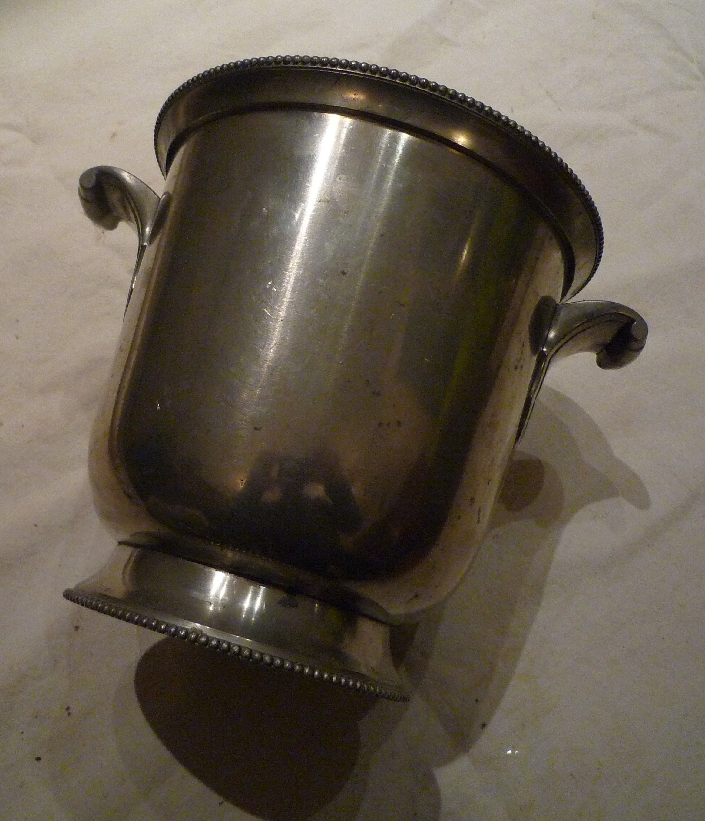 Tin champagne bucket from the Manoir à deux prises