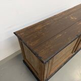 Grand Counter of Old Commerce in Pine