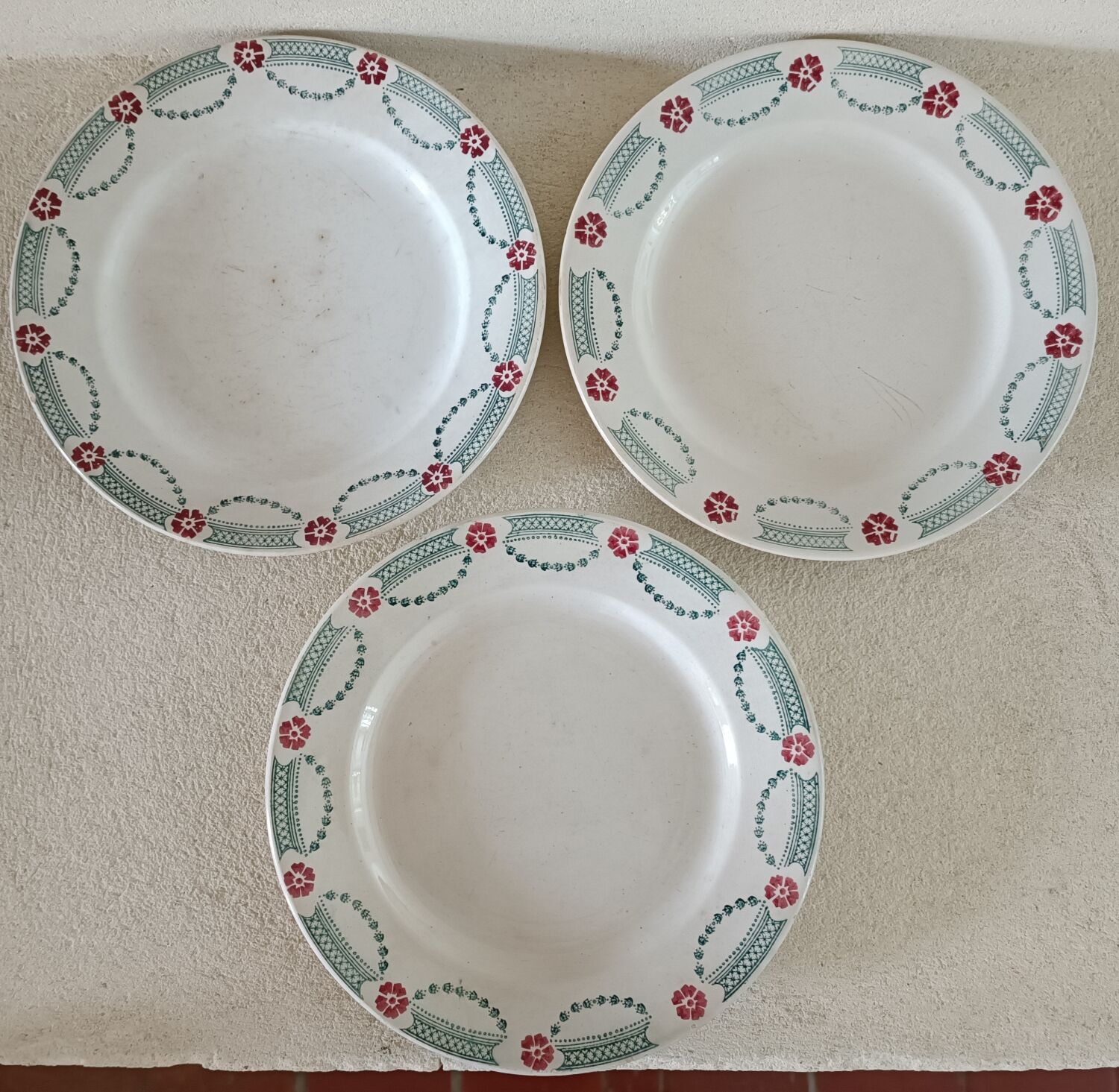 3 assiettes terre de fer Moulin des Loups