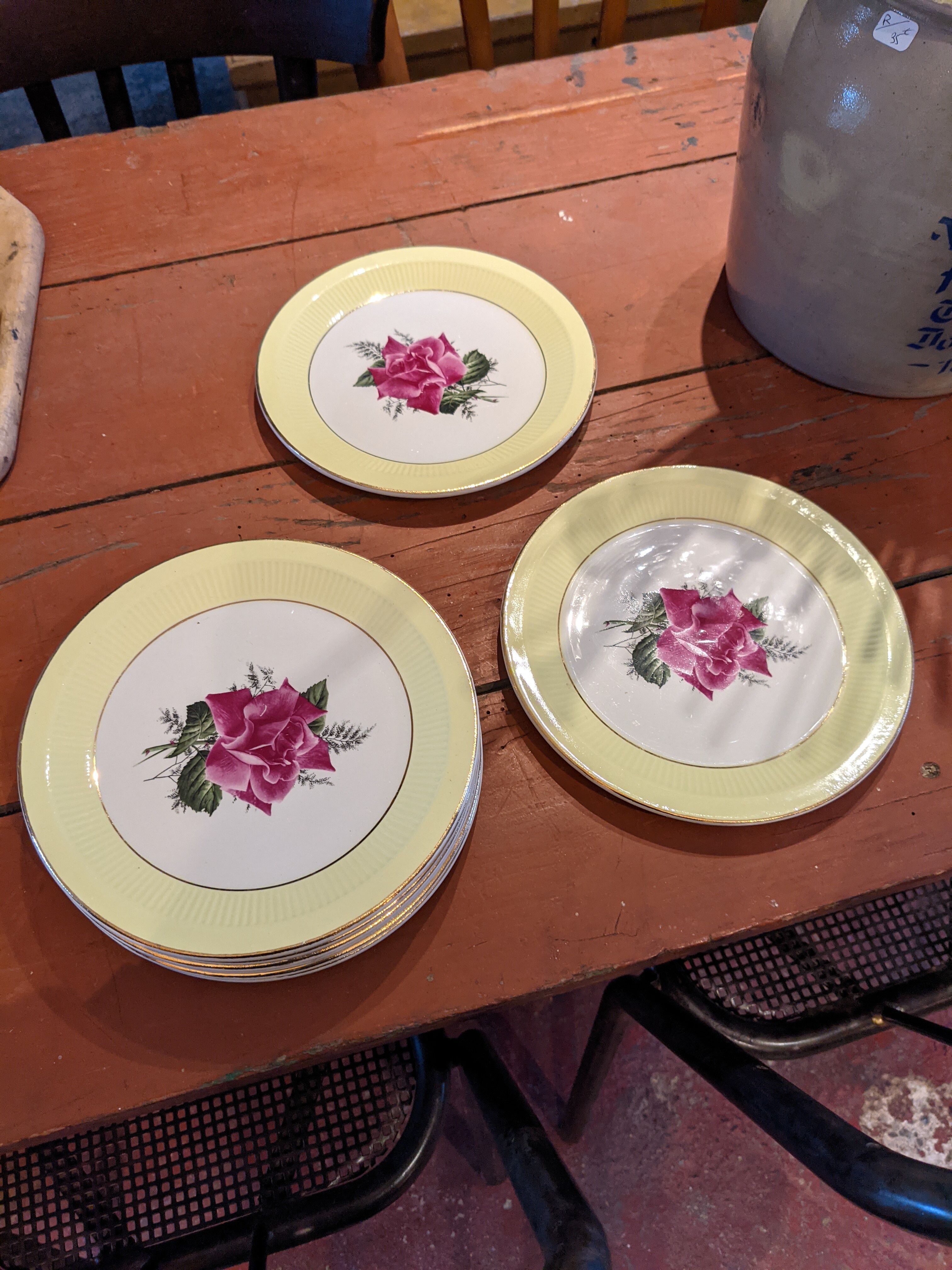6 dessert plates