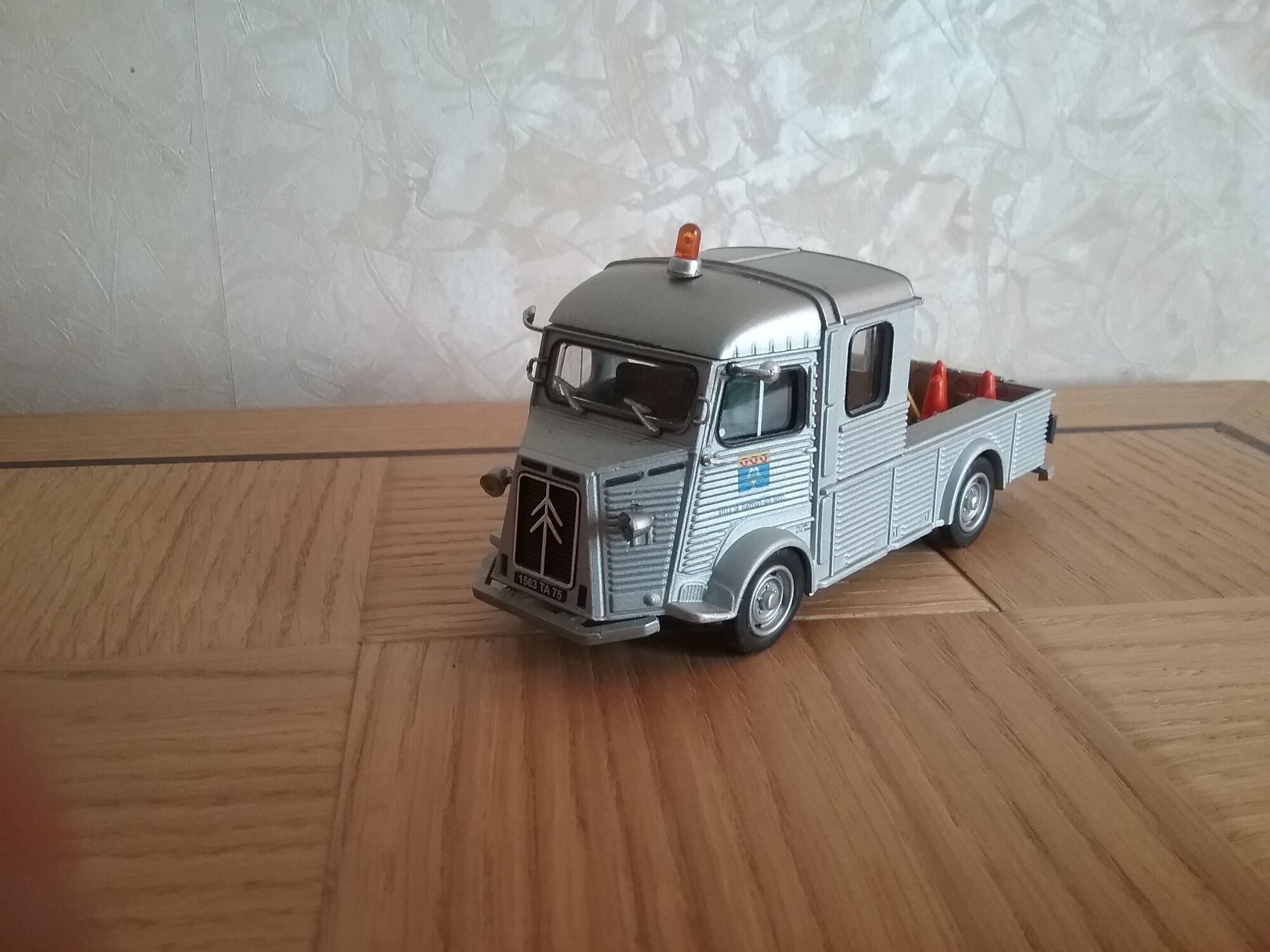 Citroën type Hy Pick up service city of Fontenay aux roses Eligor