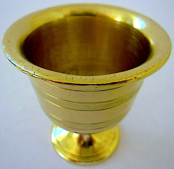 Former bronze cockroach with natural goose or cane egg