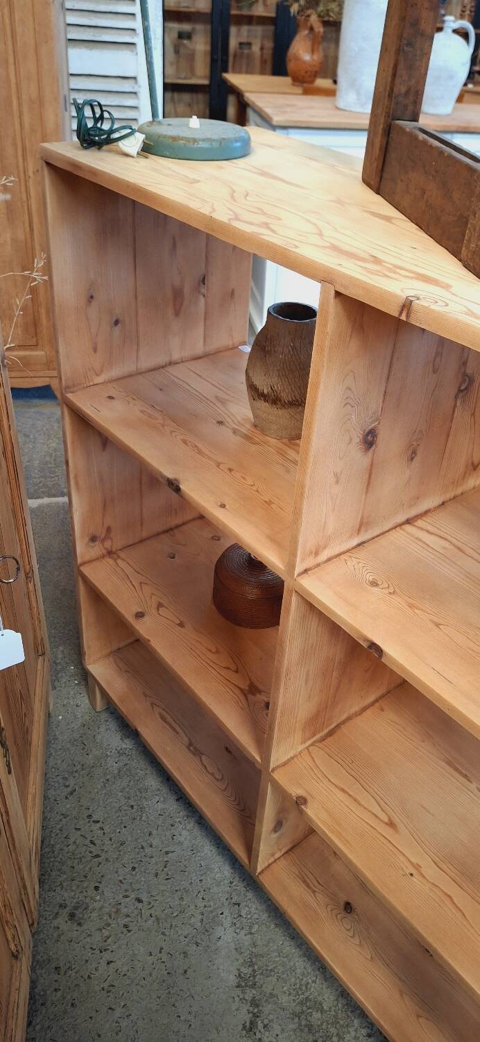 Locker furniture on feet