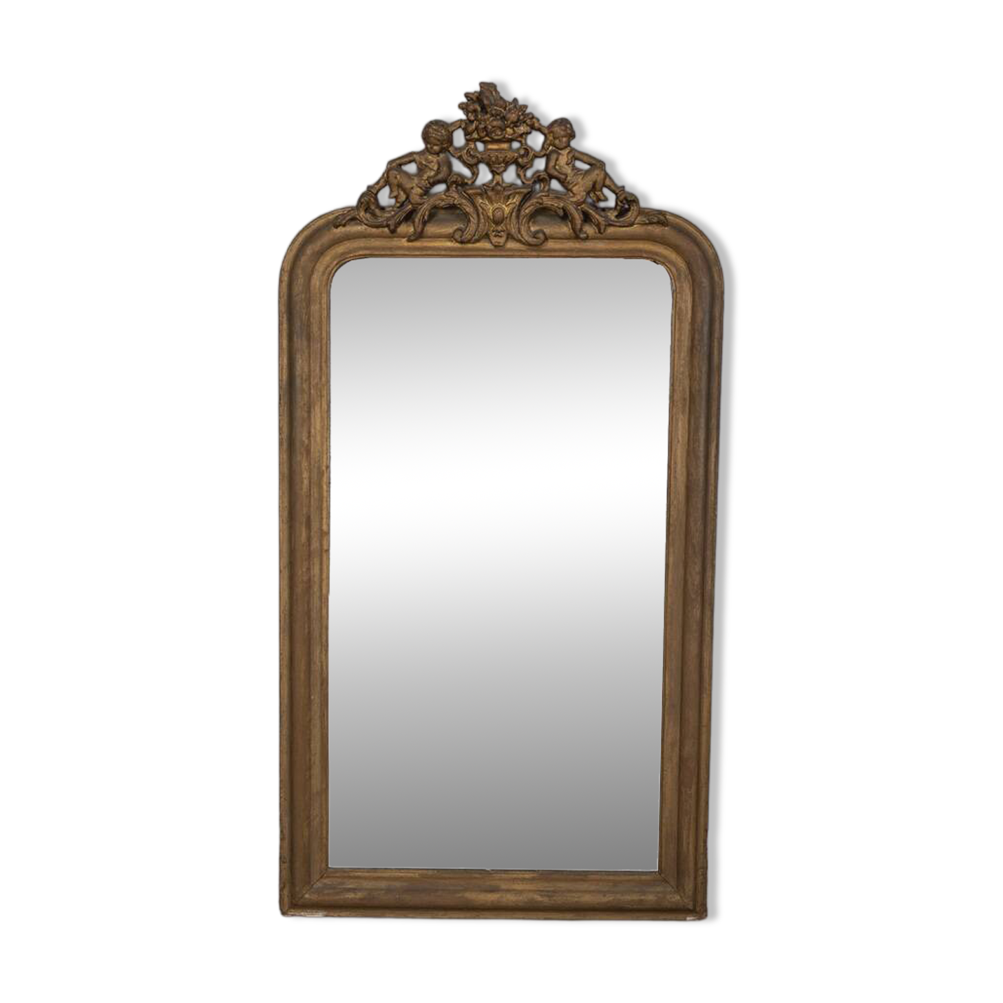 EARLY 20TH CENTURY GOLDEN WOODEN WALL MIRROR DECORATED IN BAROQUE STYLE