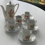Dinette en porcelaine pour poupées composee d une cafetière, tasses et soucoupes, vintage