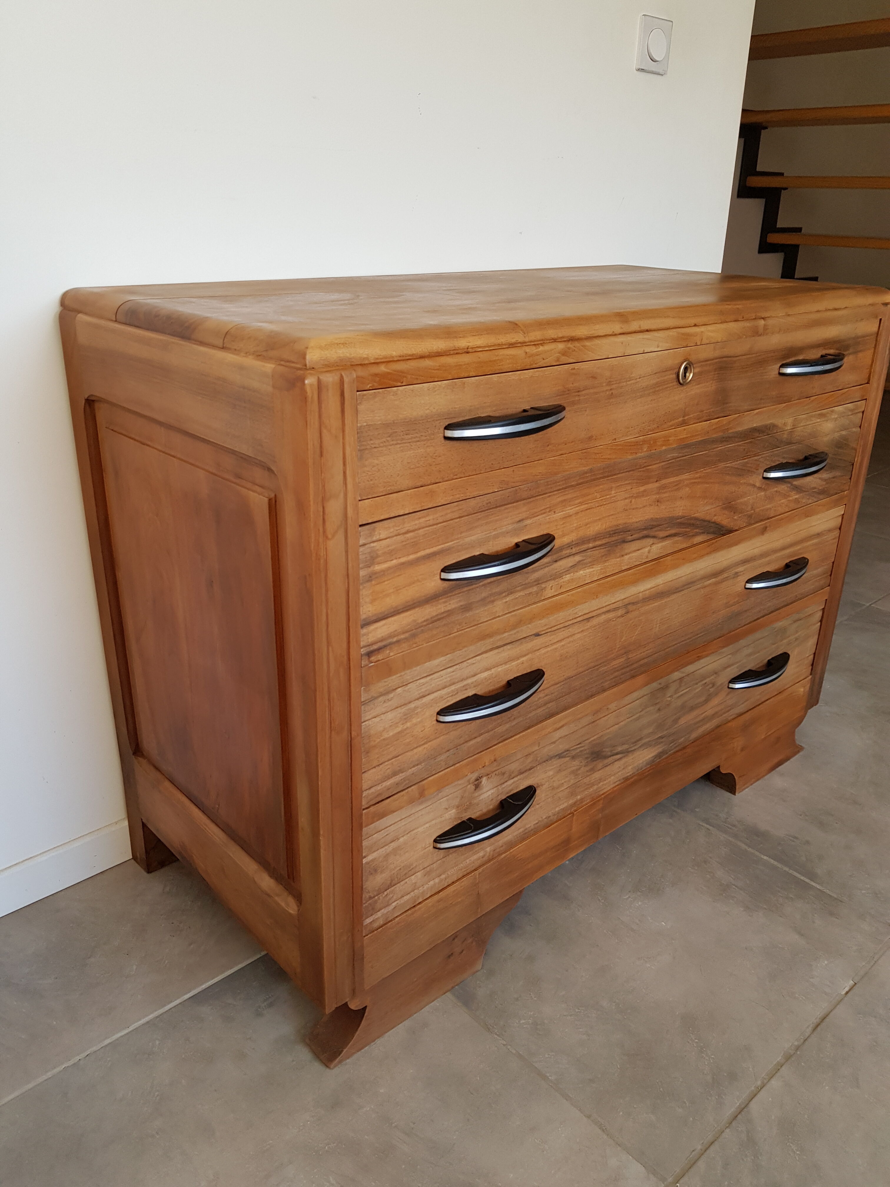 Chest of drawers from the 1950s