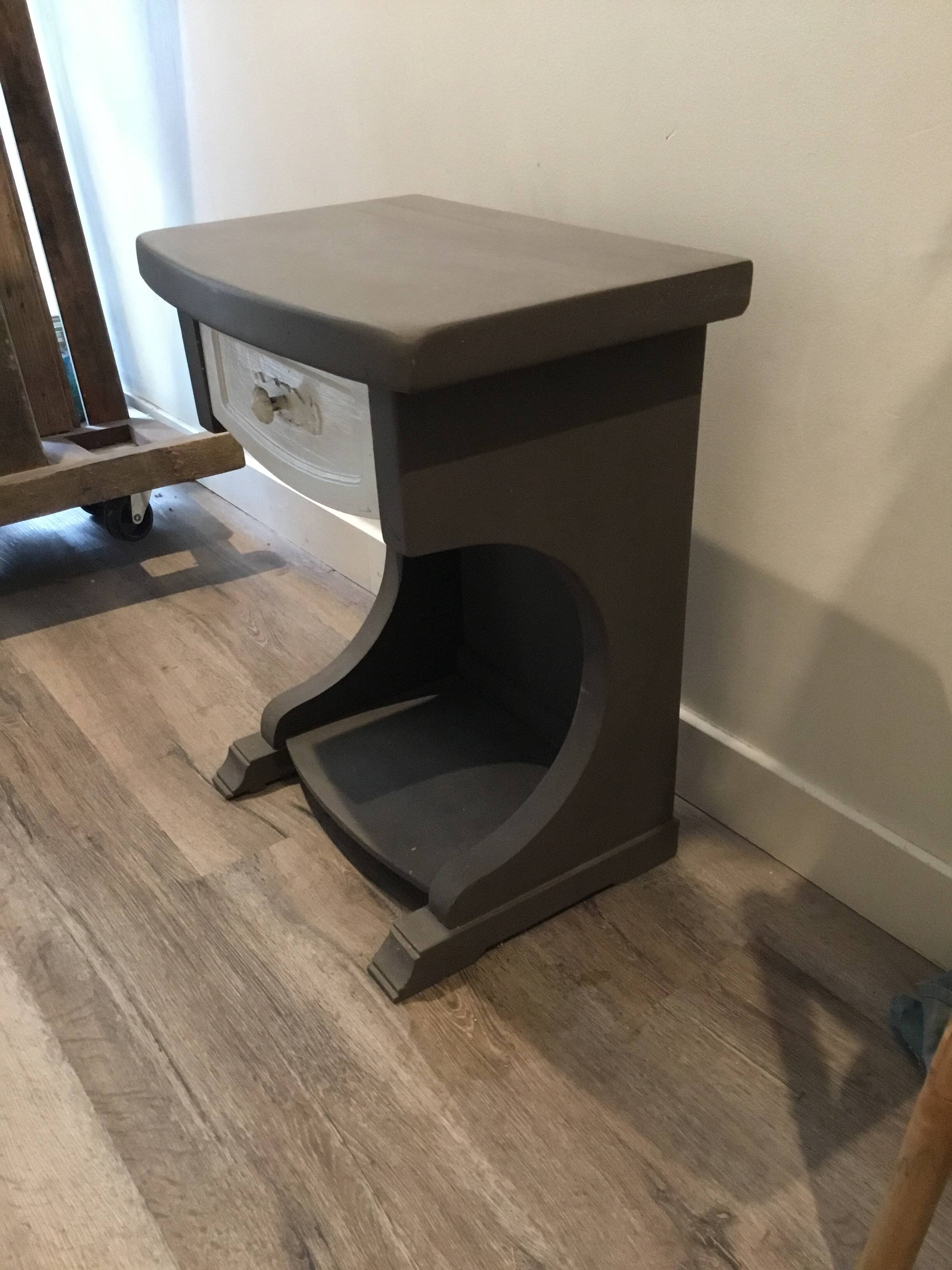 Bedside table / Solid wood side table