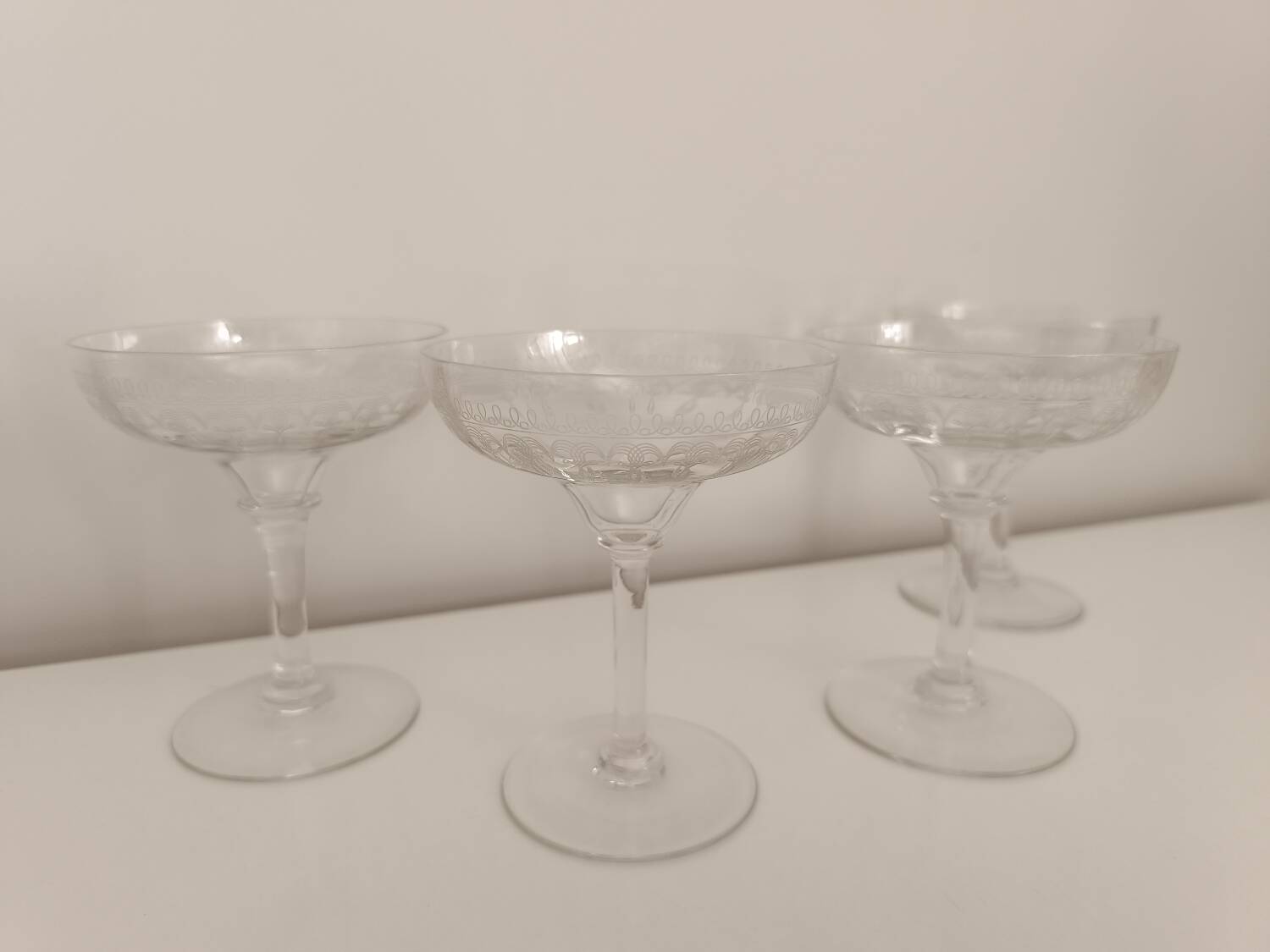 Set of 4 vintage chiseled crystal champagne glasses