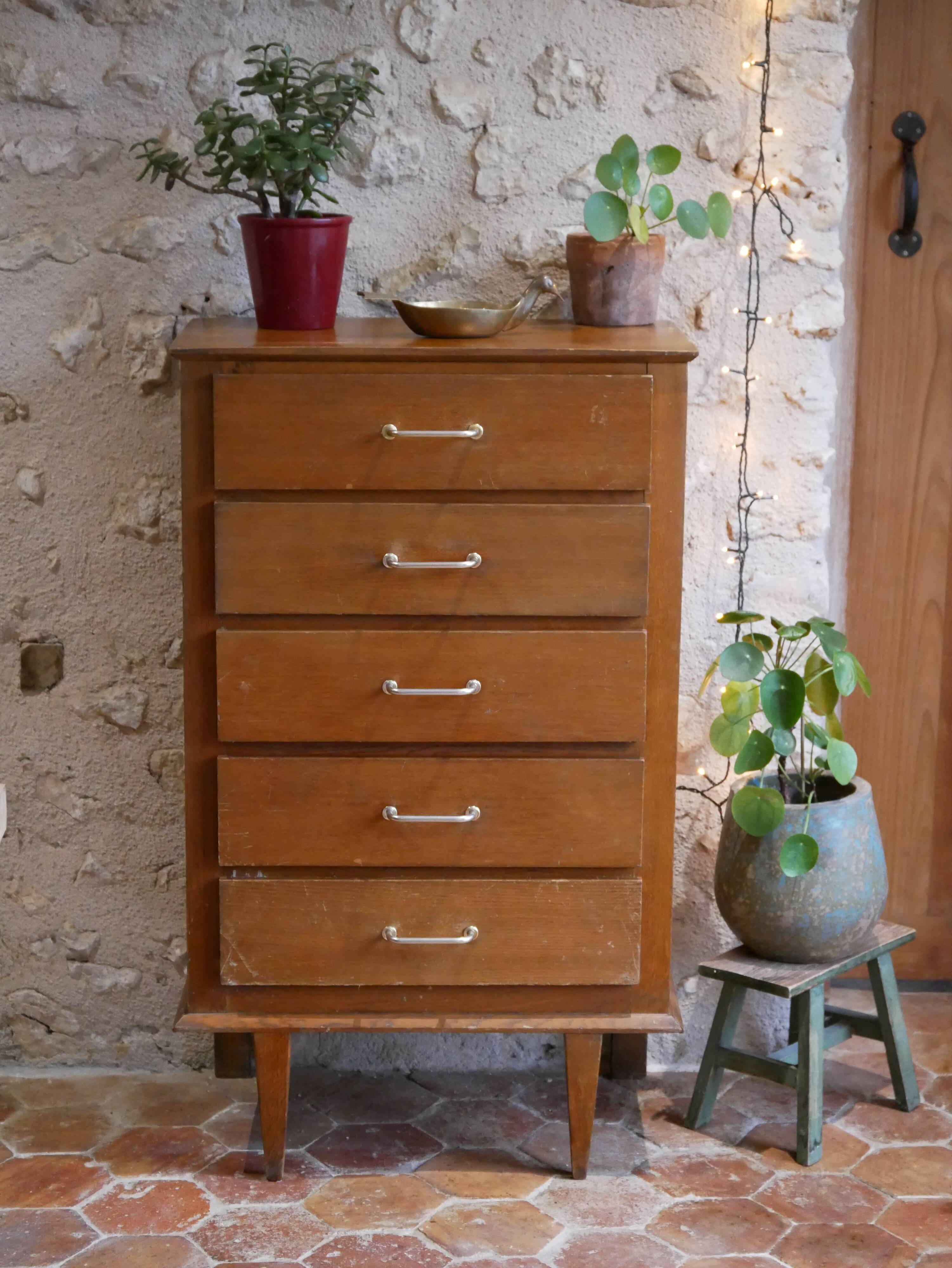 Chiffonnier dresser