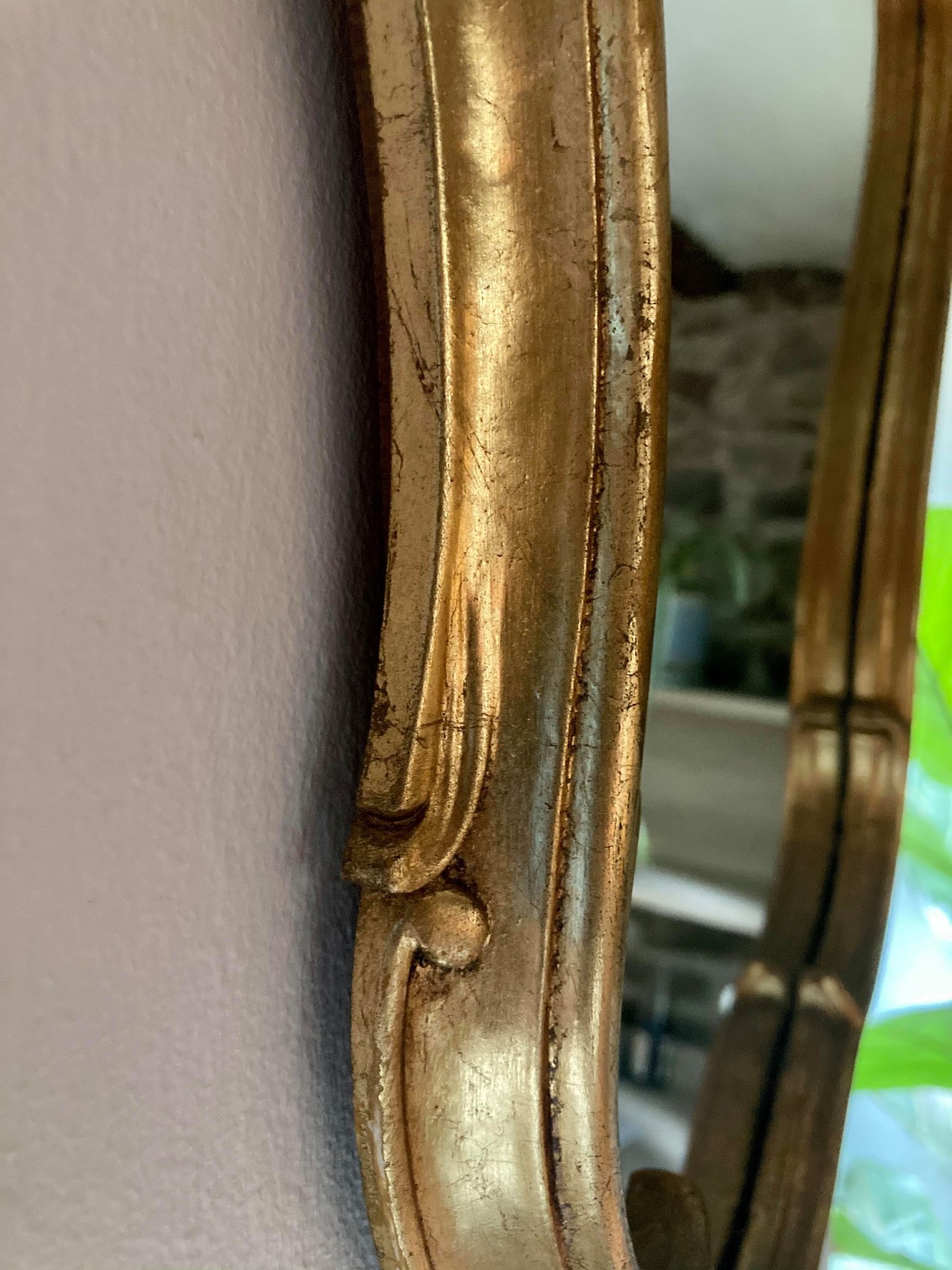 Baroque-style golden mirror 43x70cm