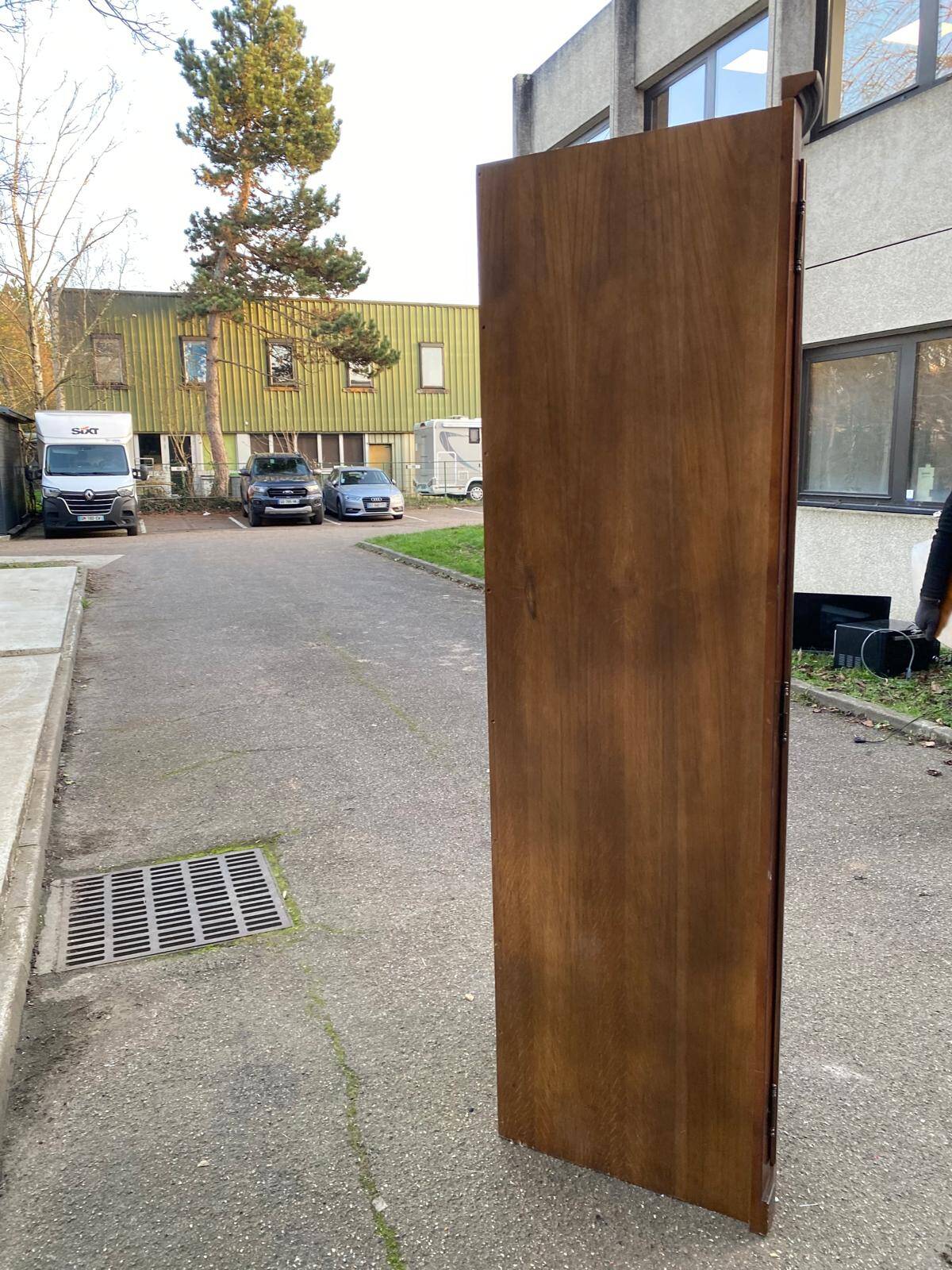 19th-century quarter-round oak solid wood corner library